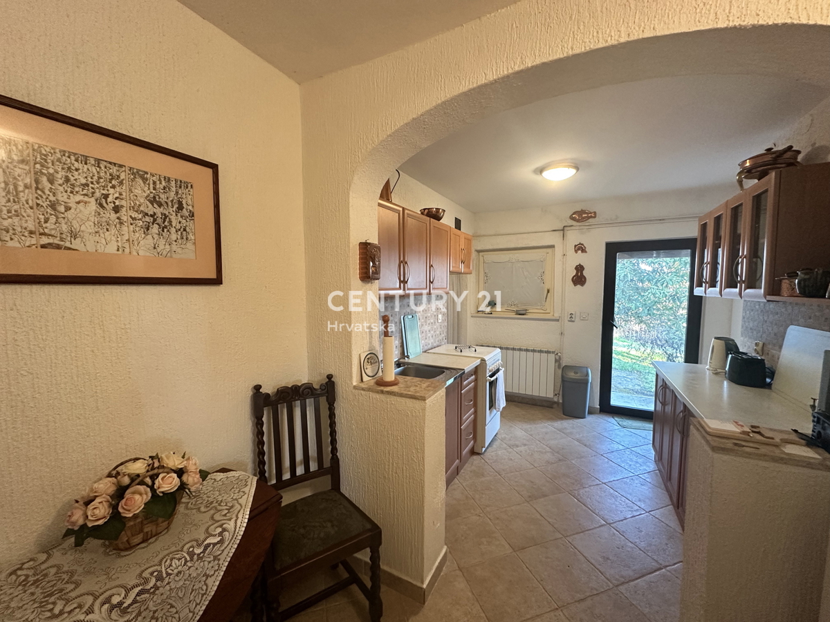 ISTRA, SOVINJAK, CASA CON BEL GIARDINO E SPLENDIDA VISTA