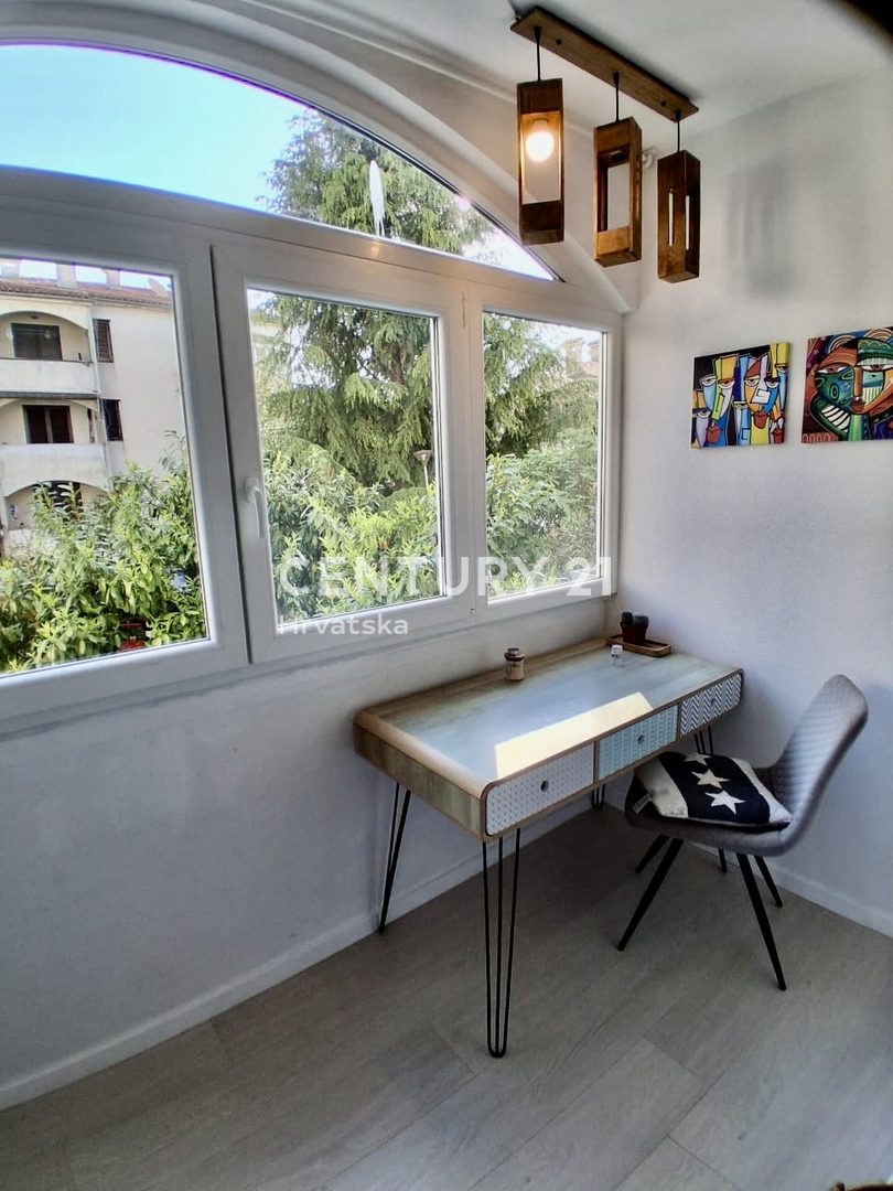 POREČ, ČERVAR PORAT, OTTIMO APPARTAMENTO CON UNA CAMERA A SOLI 100 METRI DAL MARE