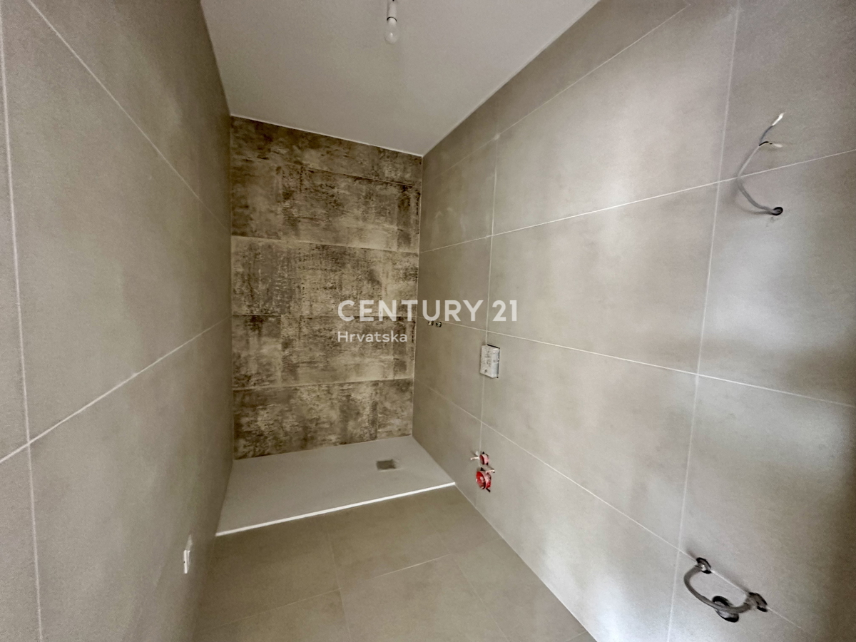 ŽMINJ, APPARTAMENTO AL PIANO TERRA CON DUE CAMERE DA LETTO