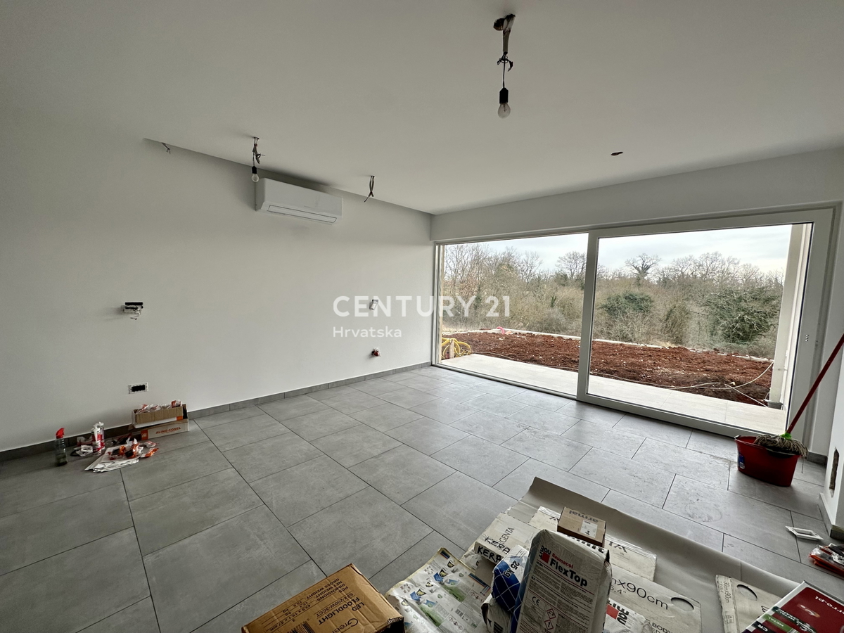 ŽMINJ, APPARTAMENTO AL PIANO TERRA CON DUE CAMERE DA LETTO