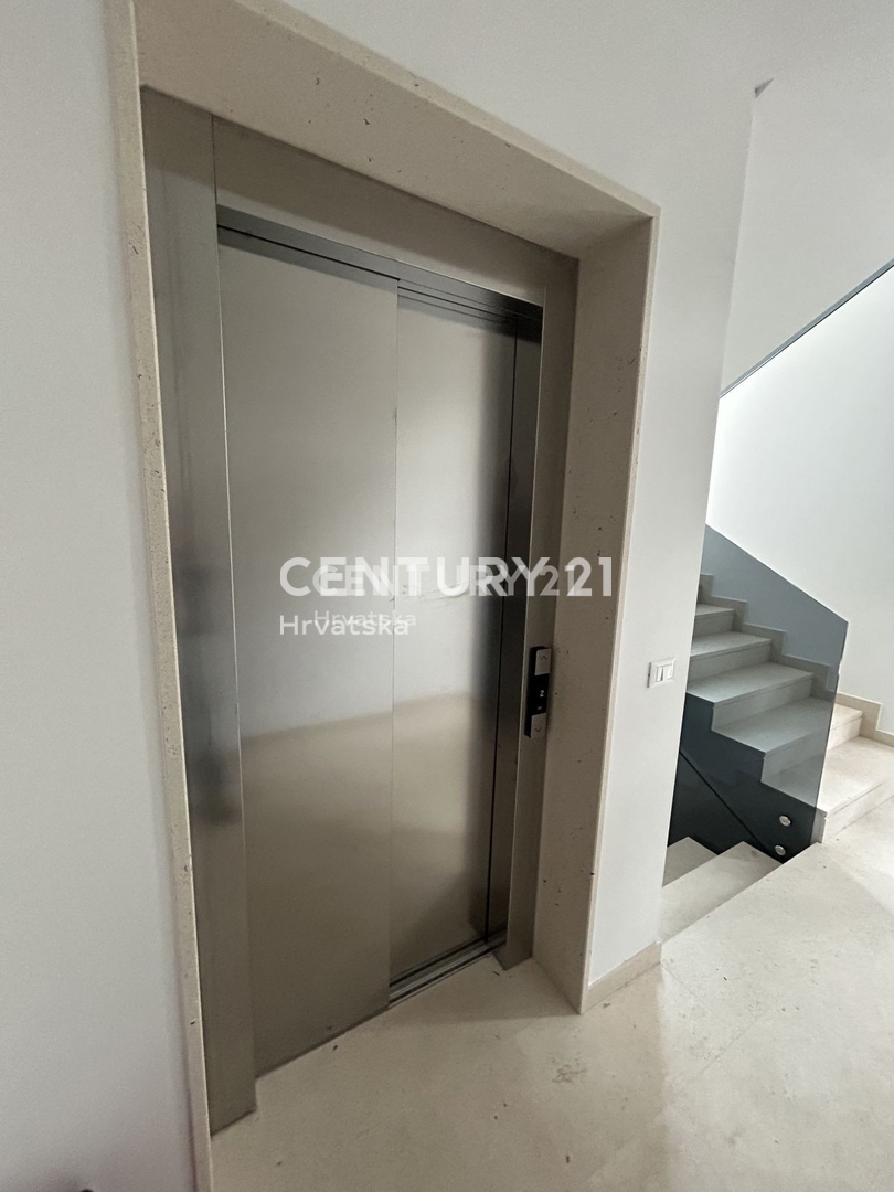 Vendita, Appartamento, 3 locali, Istarska županija, Rovinj