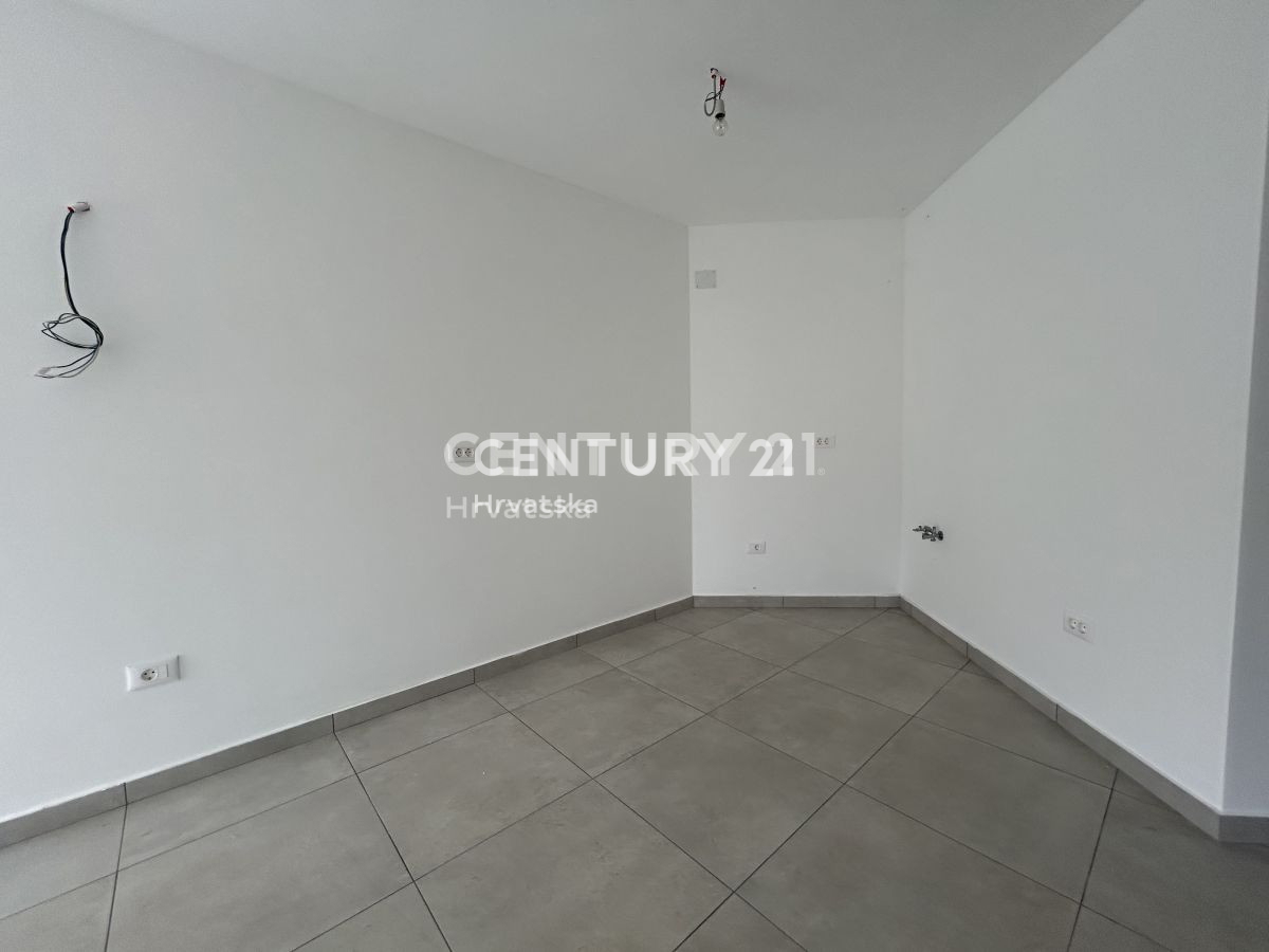 Vendita, Appartamento, 2,5 locali (2S+DB), Provincia di Istria, Umag