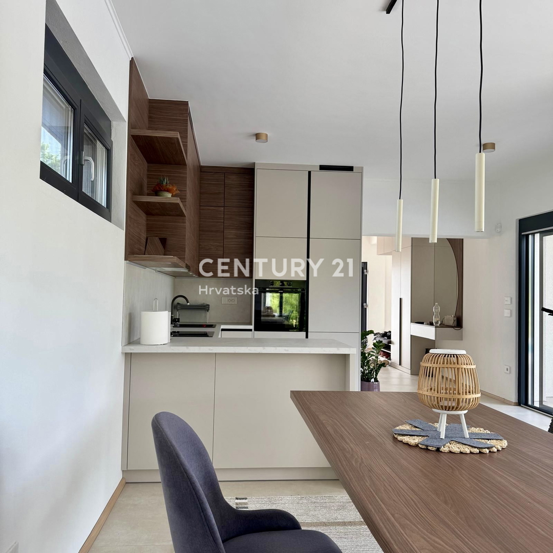 <ROVINJ, OKOLICA, FANTASTIČNA NOVA PRIZEMNICA>