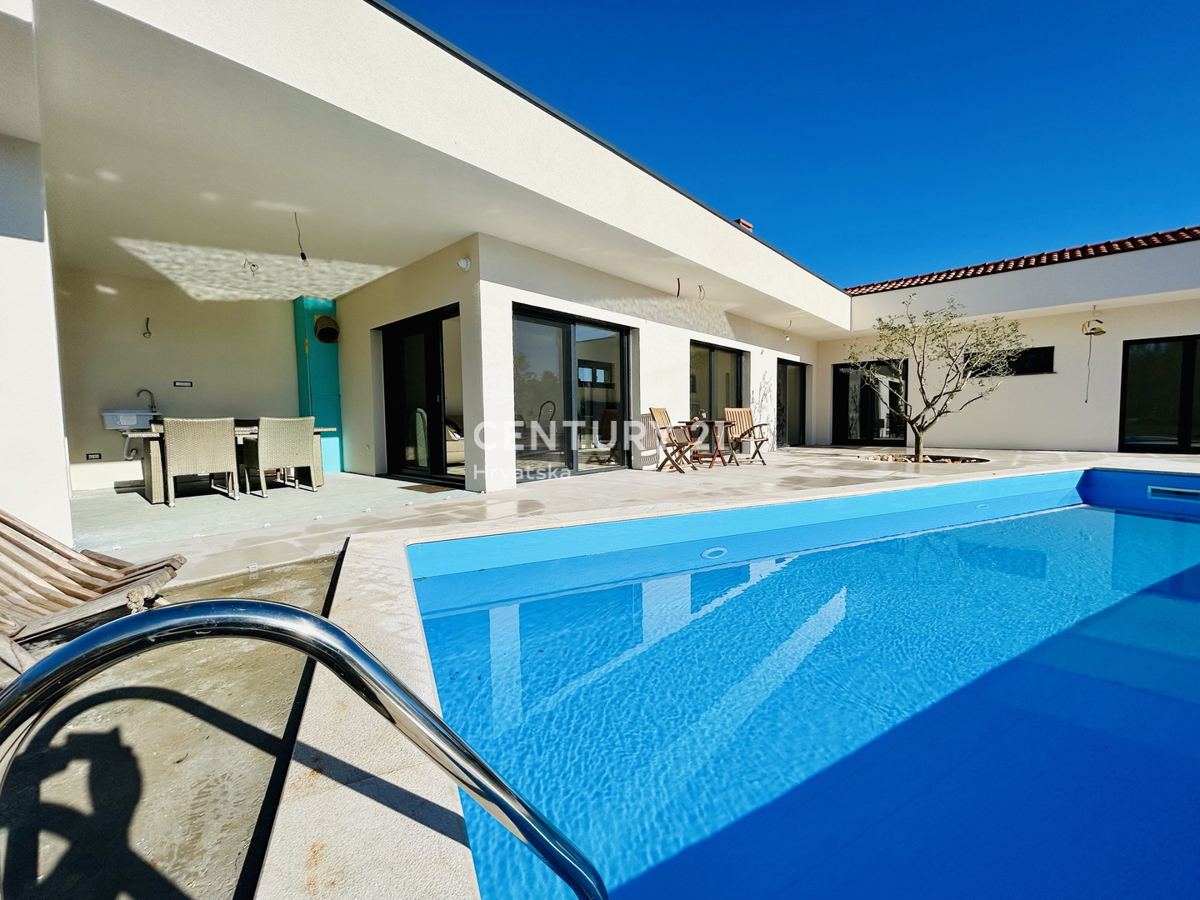 <ROVINJ, OKOLICA, FANTASTIČNA NOVA PRIZEMNICA>