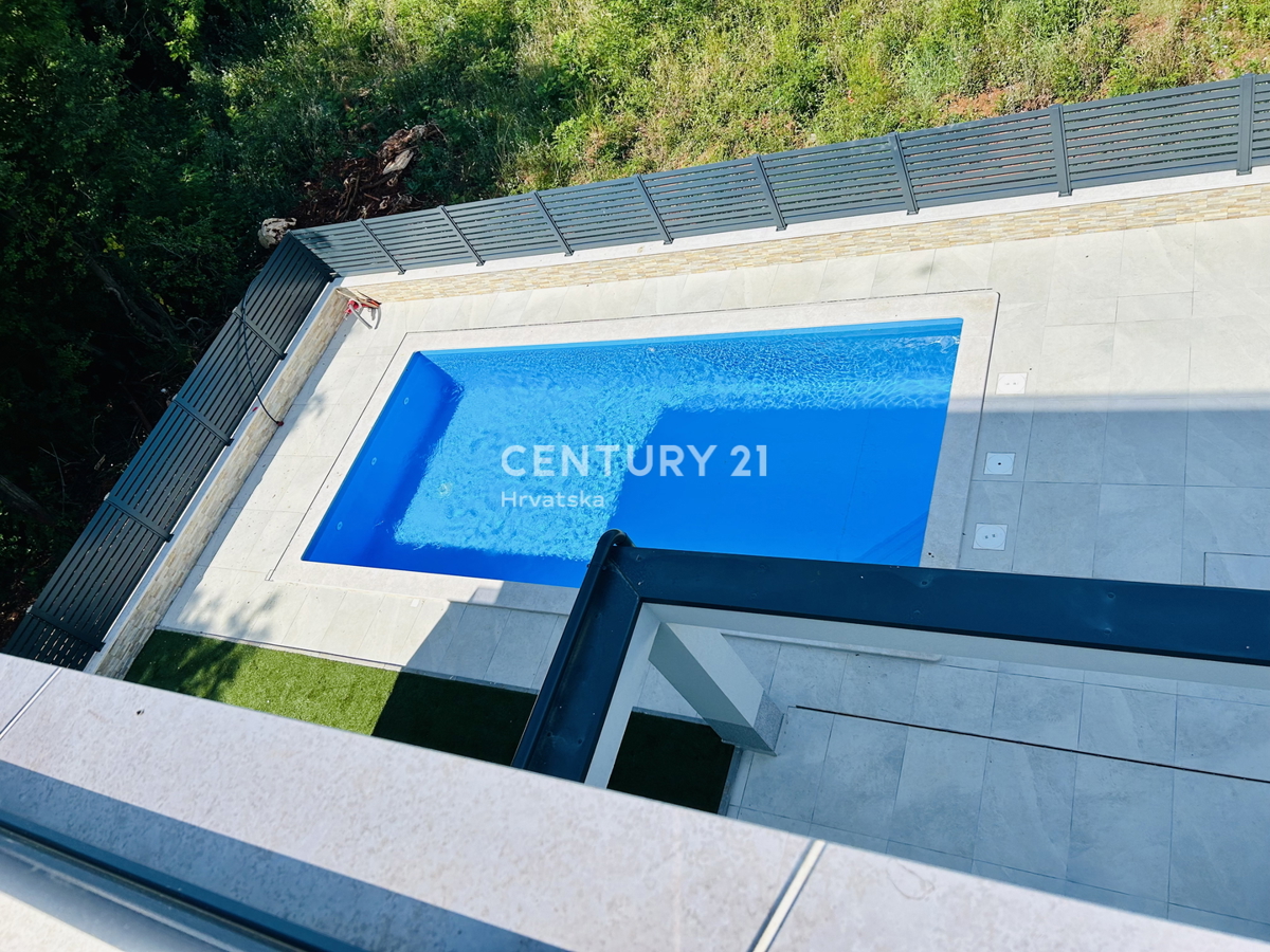 UMAG, DINTORNI, VILLA DUPLEX CON VISTA MARE