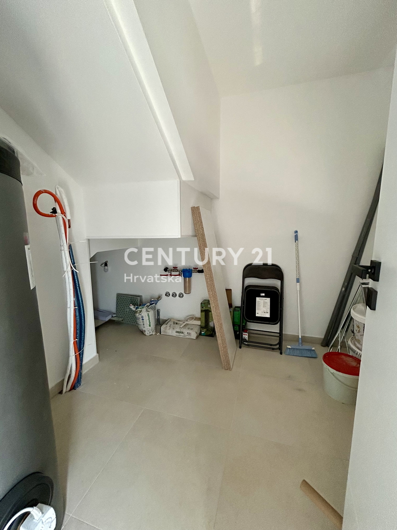 UMAG, DINTORNI, VILLA DUPLEX CON VISTA MARE