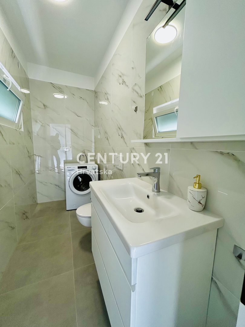 UMAG, DINTORNI, VILLA DUPLEX CON VISTA MARE