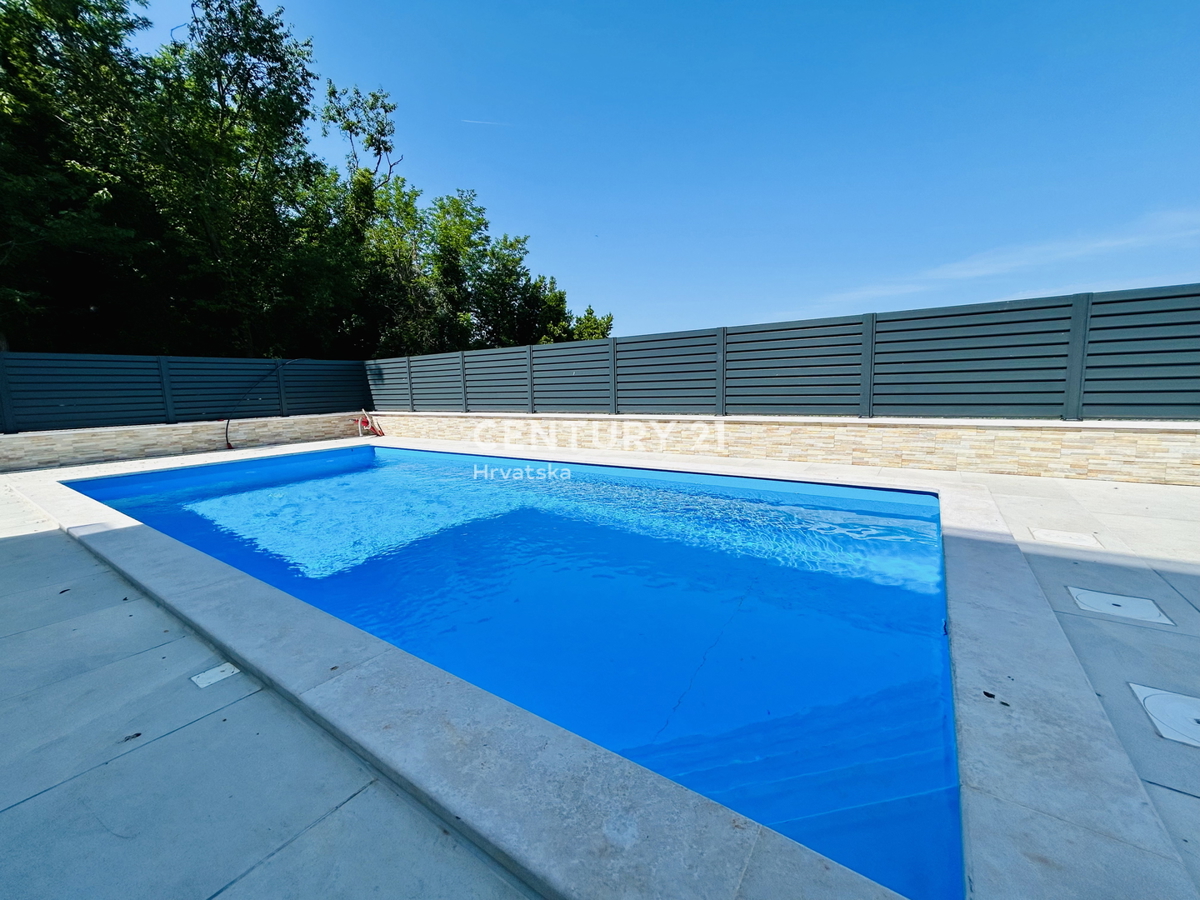 UMAG, DINTORNI, VILLA DUPLEX CON VISTA MARE