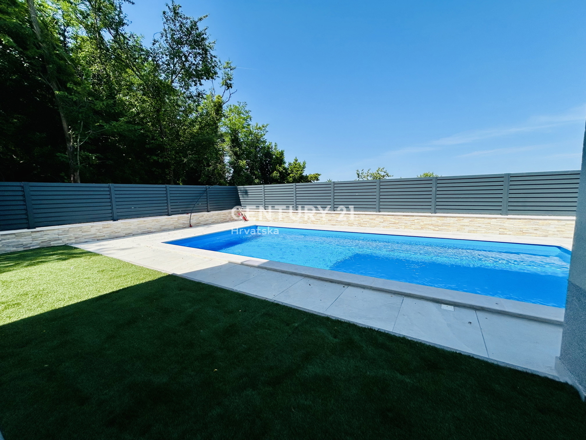 UMAG, DINTORNI, VILLA DUPLEX CON VISTA MARE