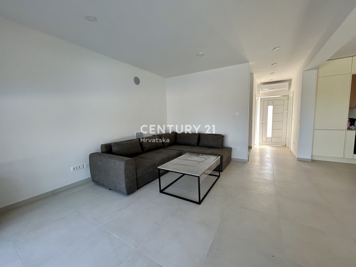 UMAG, DINTORNI, VILLA DUPLEX CON VISTA MARE