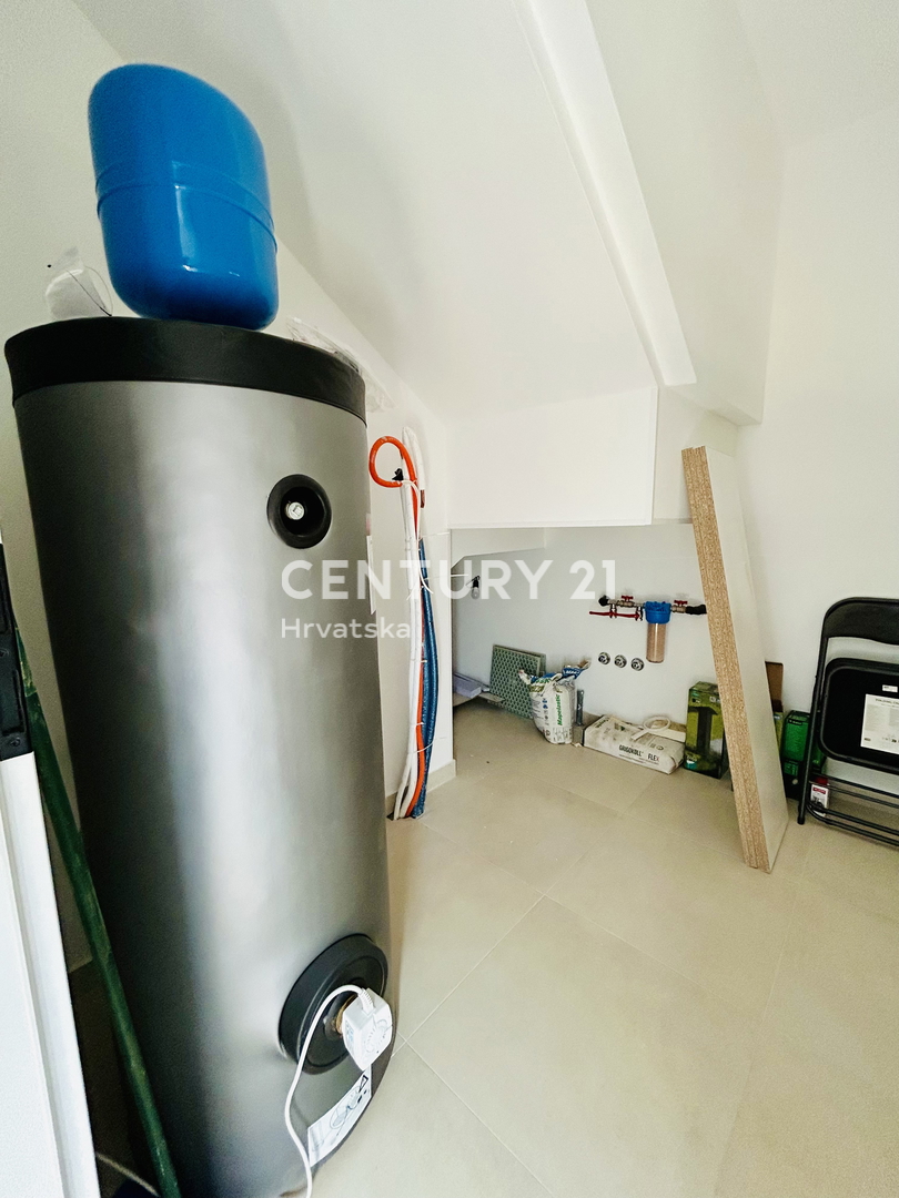 UMAG, DINTORNI, VILLA DUPLEX CON VISTA MARE