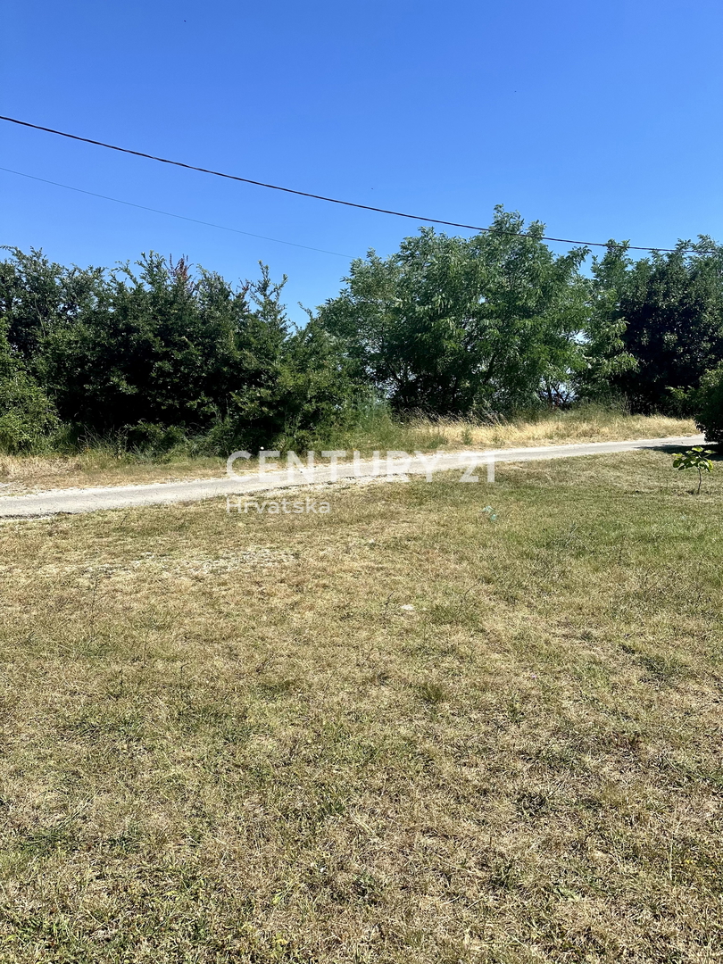 LABIN, TERRENO EDILIZIO A 3 KM DAL CENTRO CITTÀ