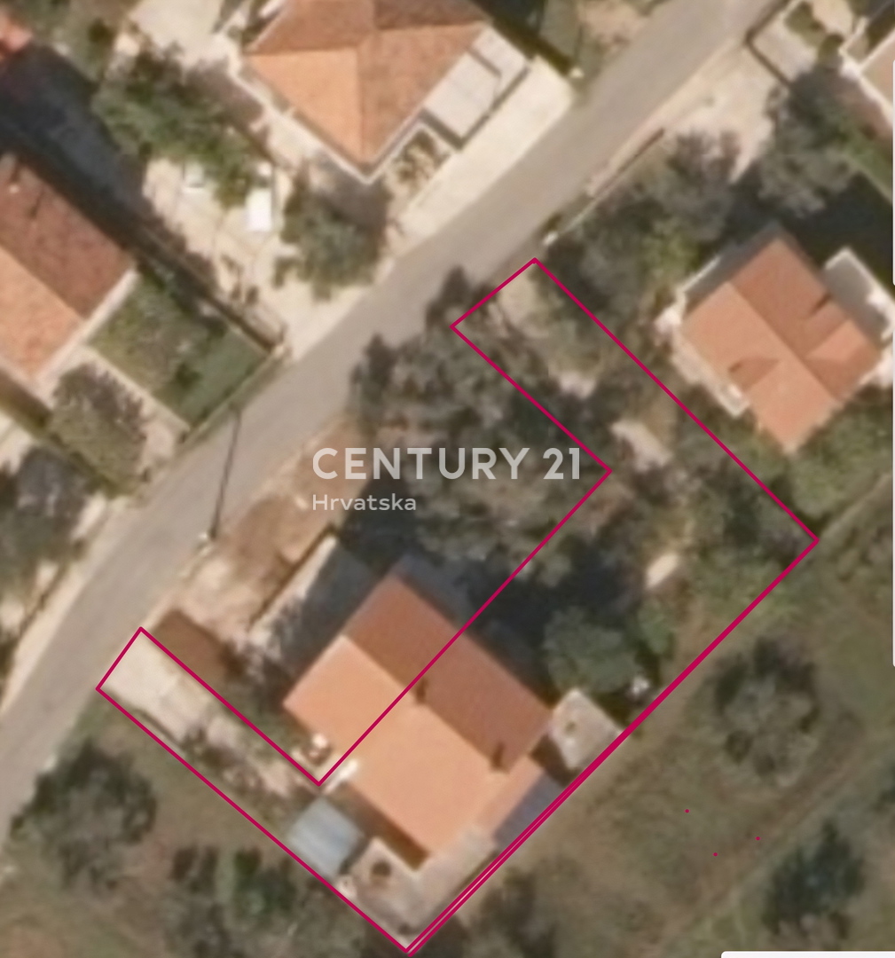 Kraj, Pašman, casa con tre appartamenti e garage. Vista mare dalla terrazza di 85 m2