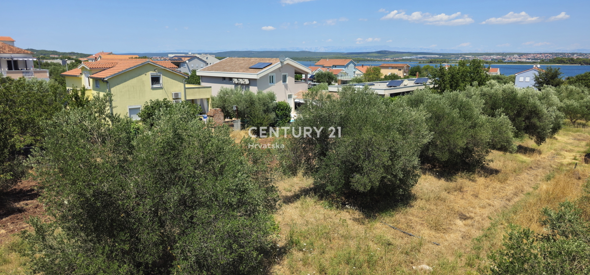 Kraj, Pašman, casa con tre appartamenti e garage. Vista mare dalla terrazza di 85 m2