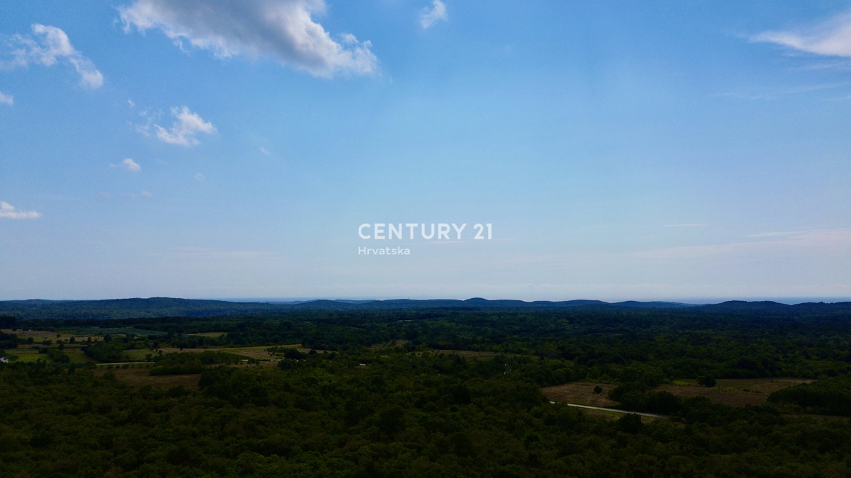 Vrsar, dintorni, casa in pietra da ristrutturare in ottima posizione