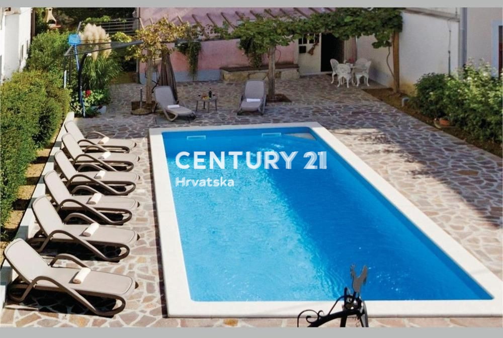 ISTRIA CENTRALE, PRATI, CASA IN PIETRA AUTOCTONA ISTRIANA RISTRUTTURATA CON PISCINA IN BELLA POSIZIONE CON EDIFICIO AGGIUNTIVO DA RISTRUTTURARE