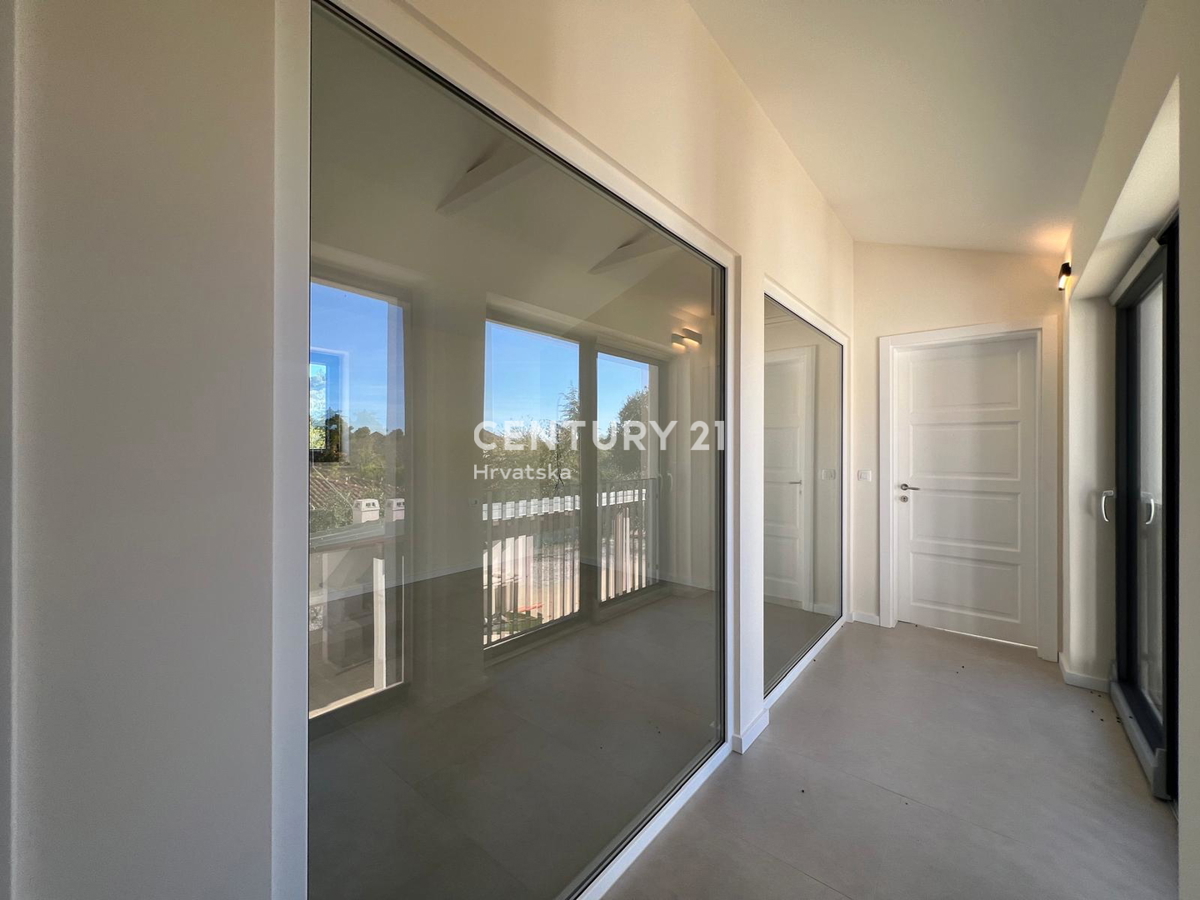 POREČ, VILLA MODERNA NUOVA CON PISCINA