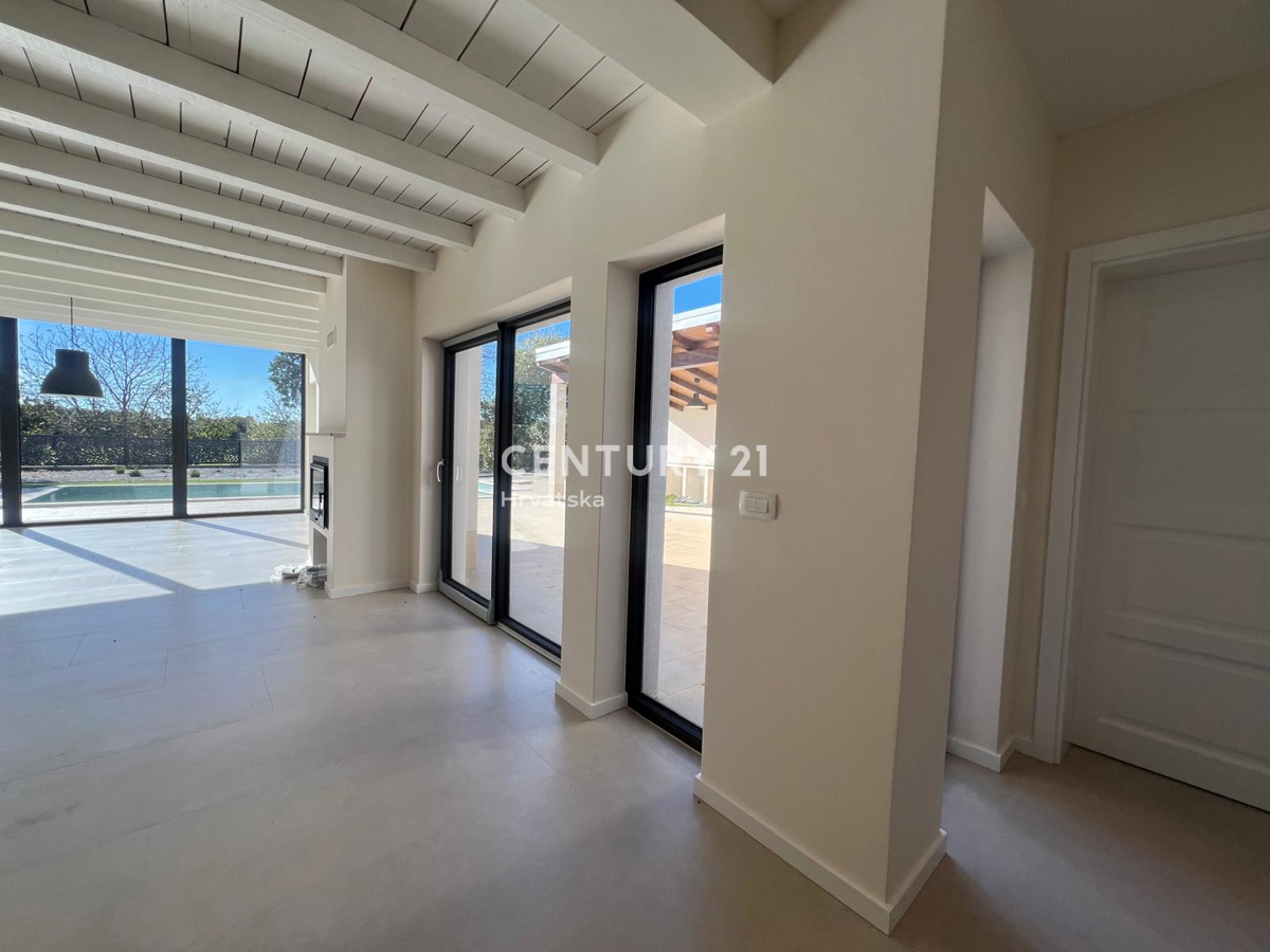 POREČ, VILLA MODERNA NUOVA CON PISCINA