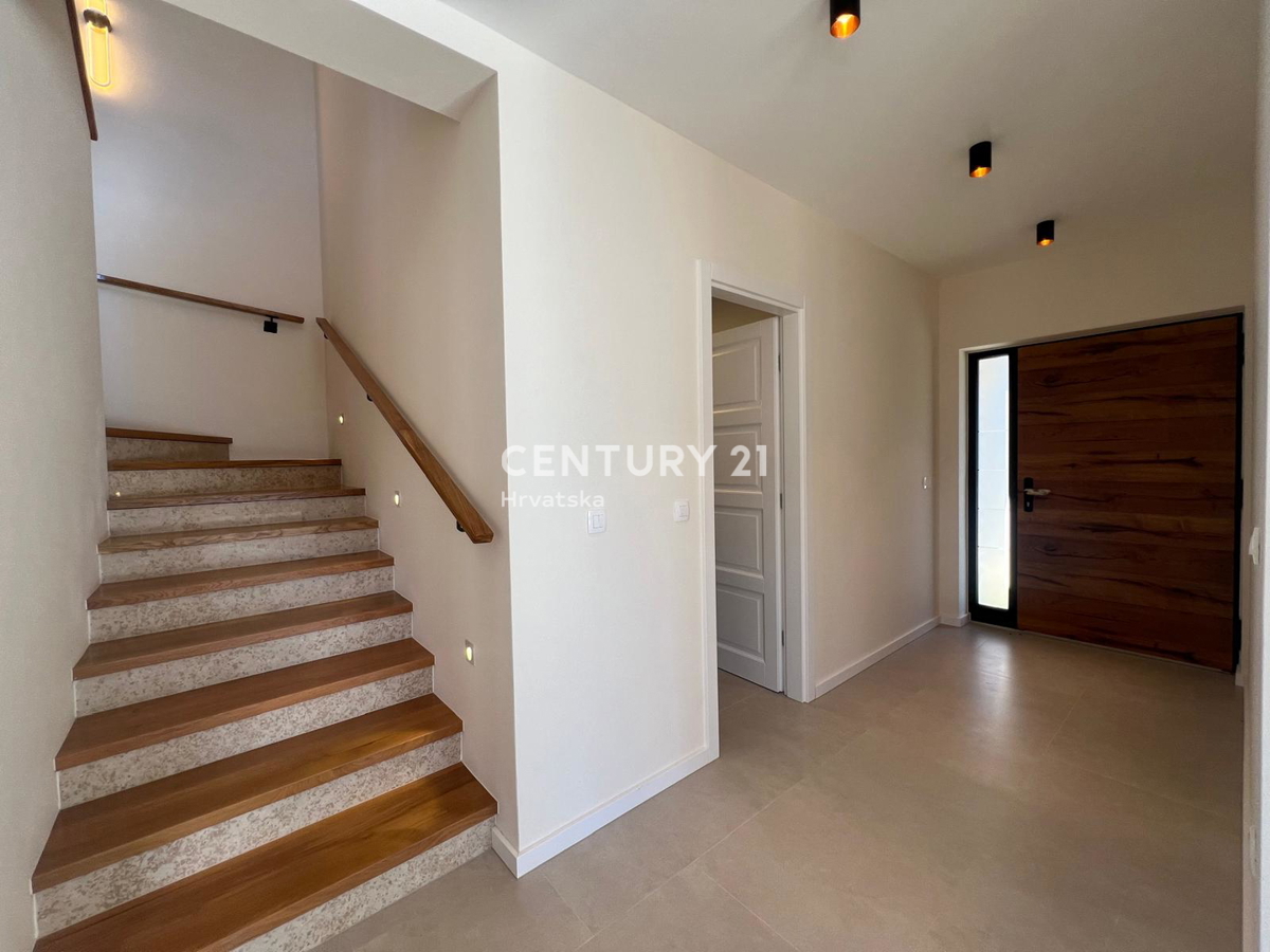 POREČ, VILLA MODERNA NUOVA CON PISCINA