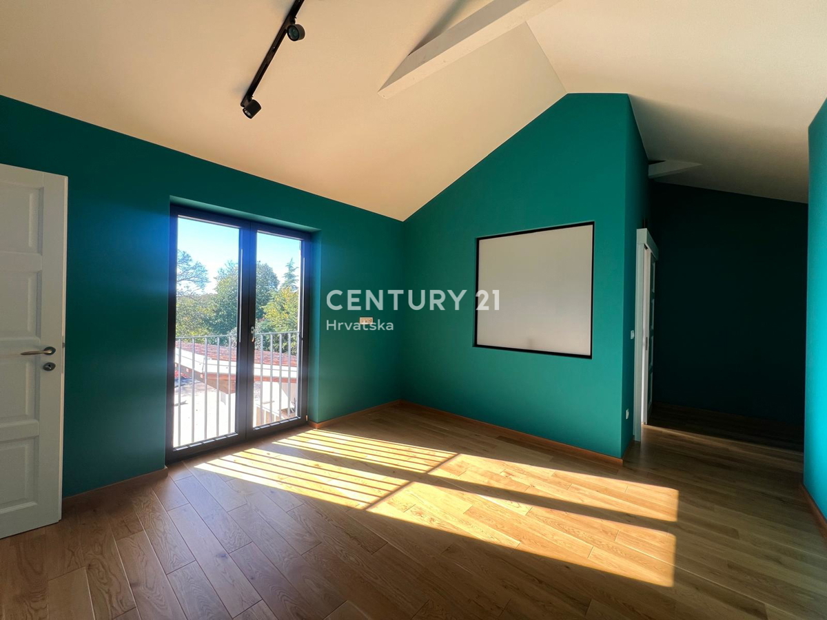 POREČ, VILLA MODERNA NUOVA CON PISCINA