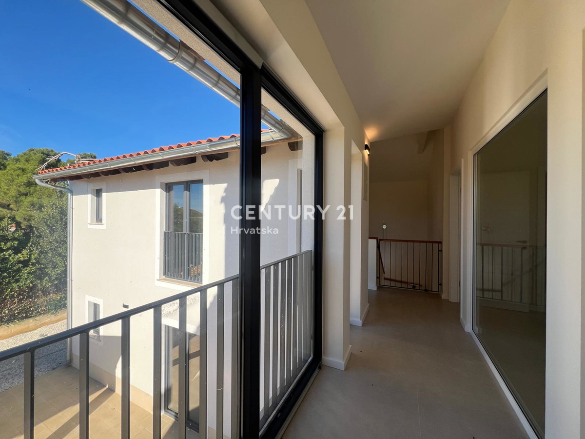 POREČ, VILLA MODERNA NUOVA CON PISCINA