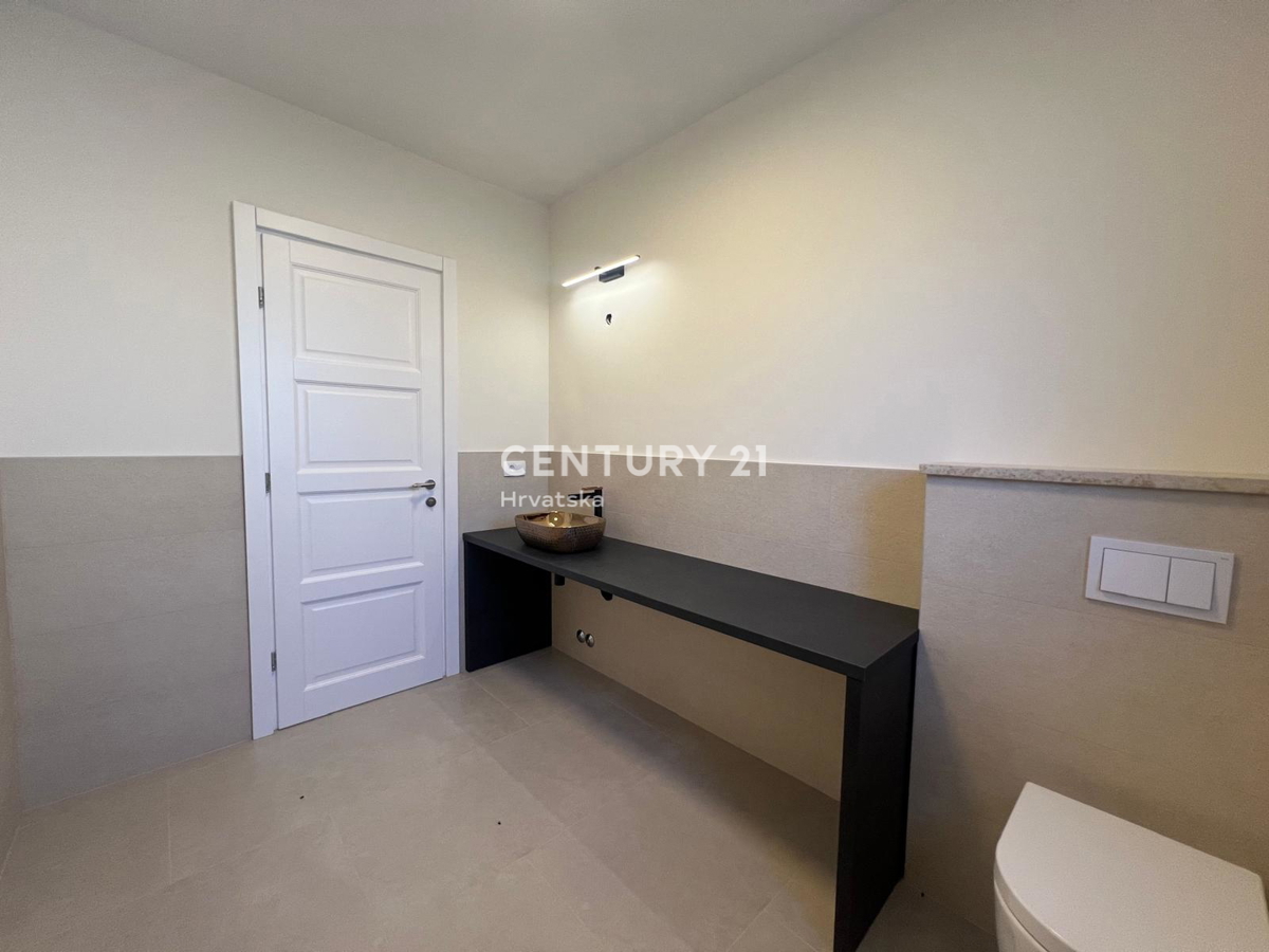 POREČ, VILLA MODERNA NUOVA CON PISCINA