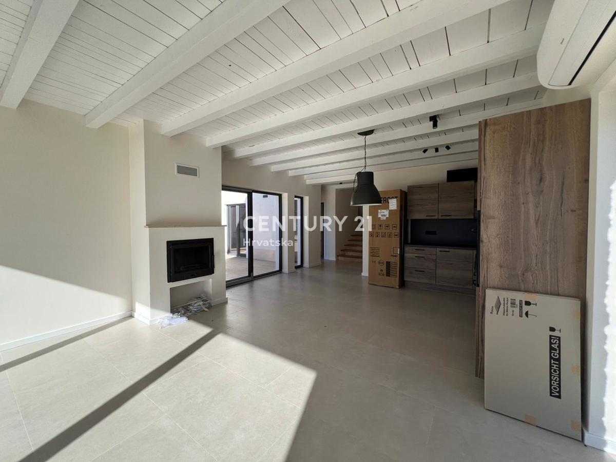 POREČ, VILLA MODERNA NUOVA CON PISCINA