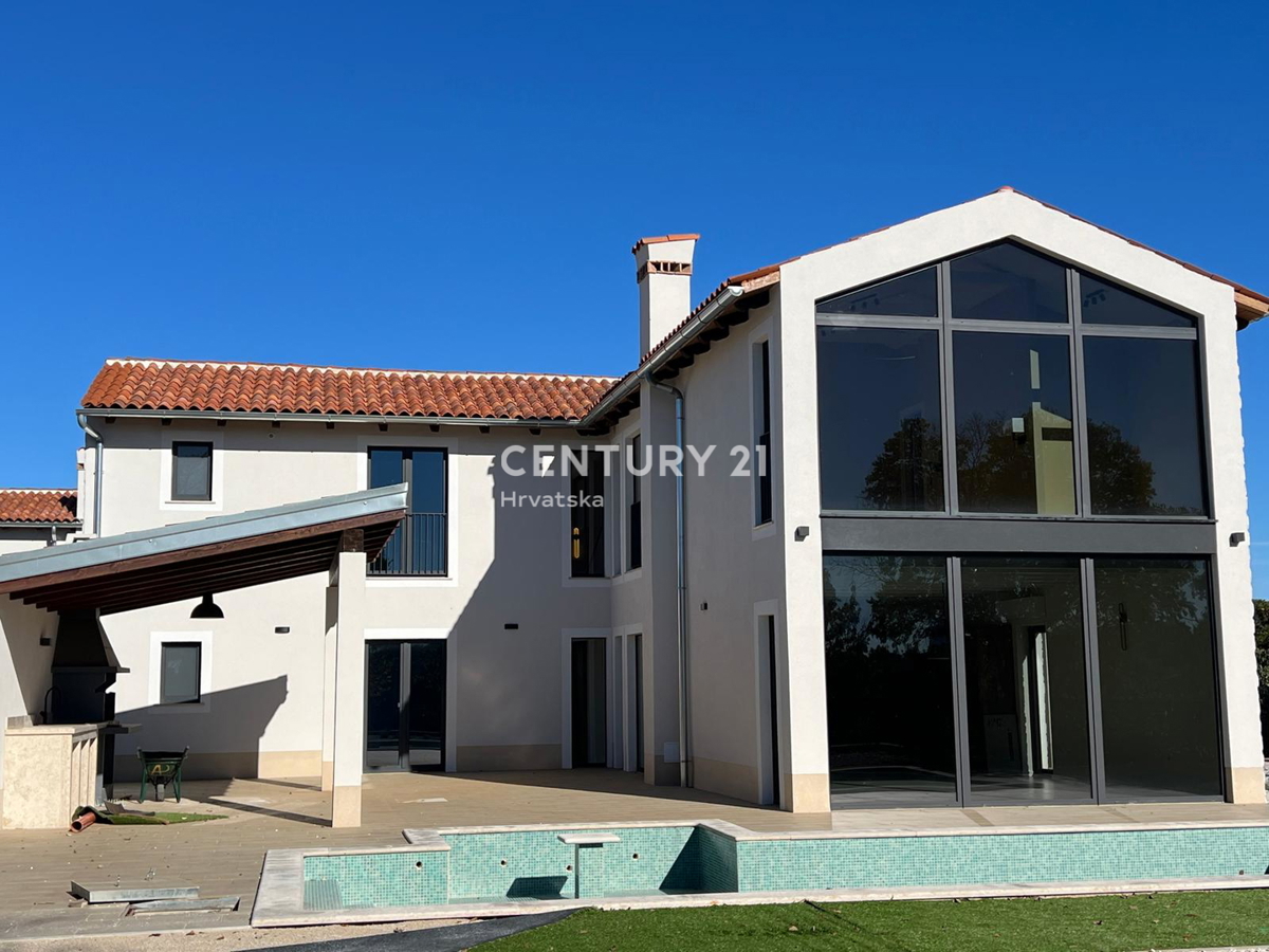 POREČ, VILLA MODERNA NUOVA CON PISCINA
