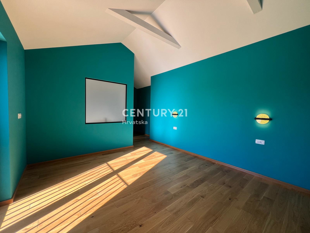 POREČ, VILLA MODERNA NUOVA CON PISCINA