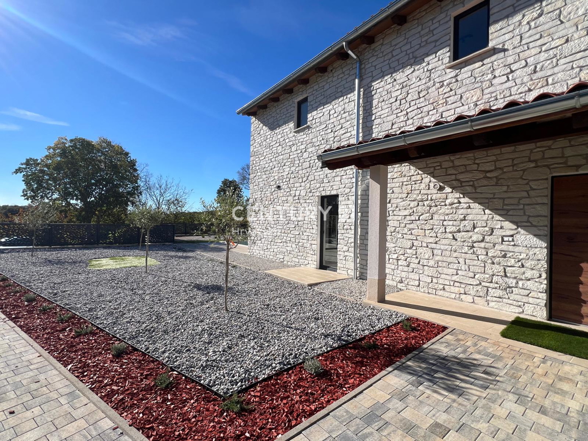 POREČ, VILLA MODERNA NUOVA CON PISCINA