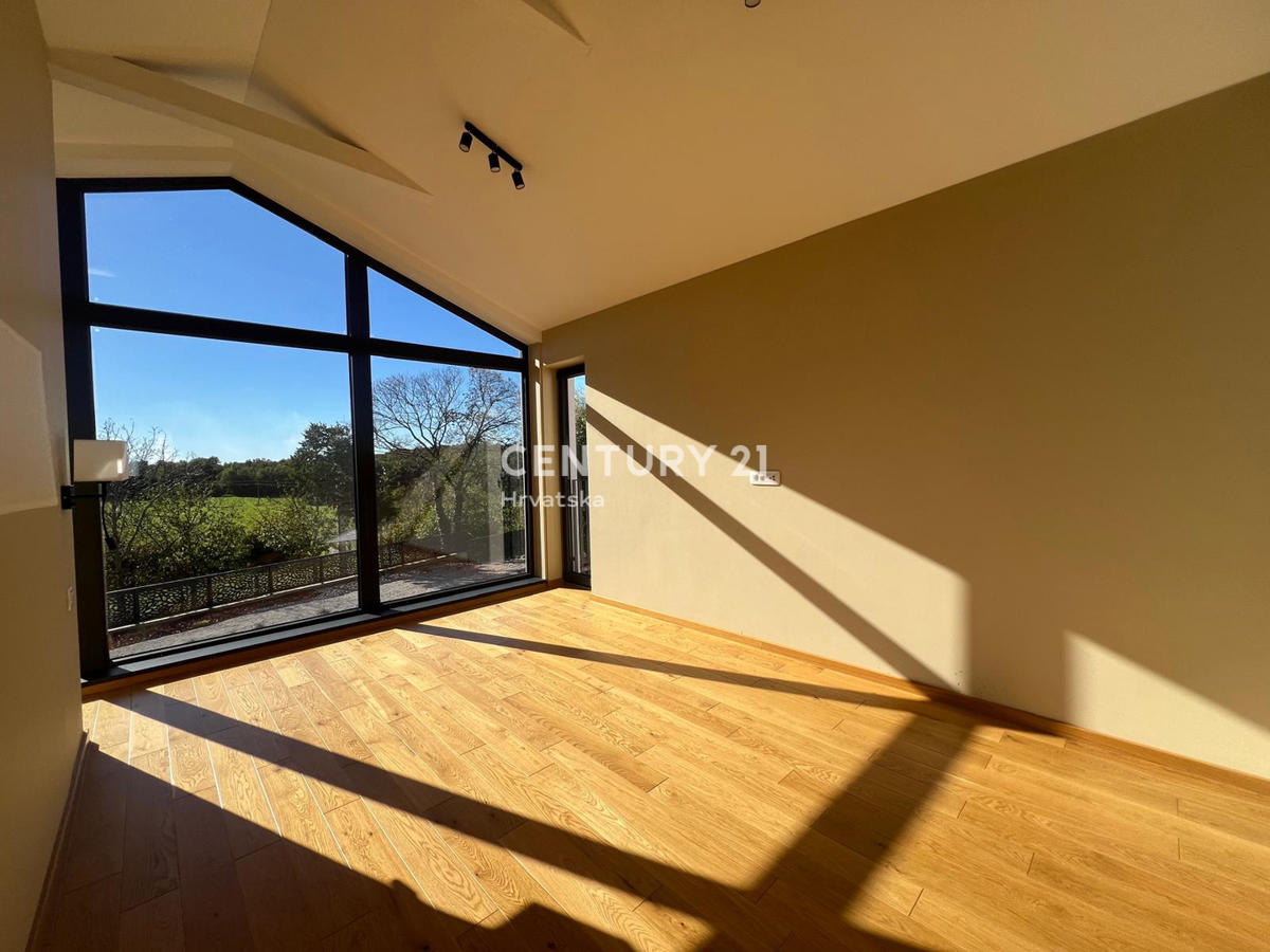 POREČ, VILLA MODERNA NUOVA CON PISCINA