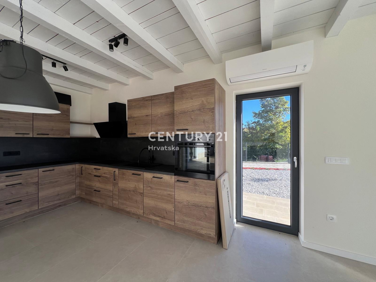 POREČ, VILLA MODERNA NUOVA CON PISCINA