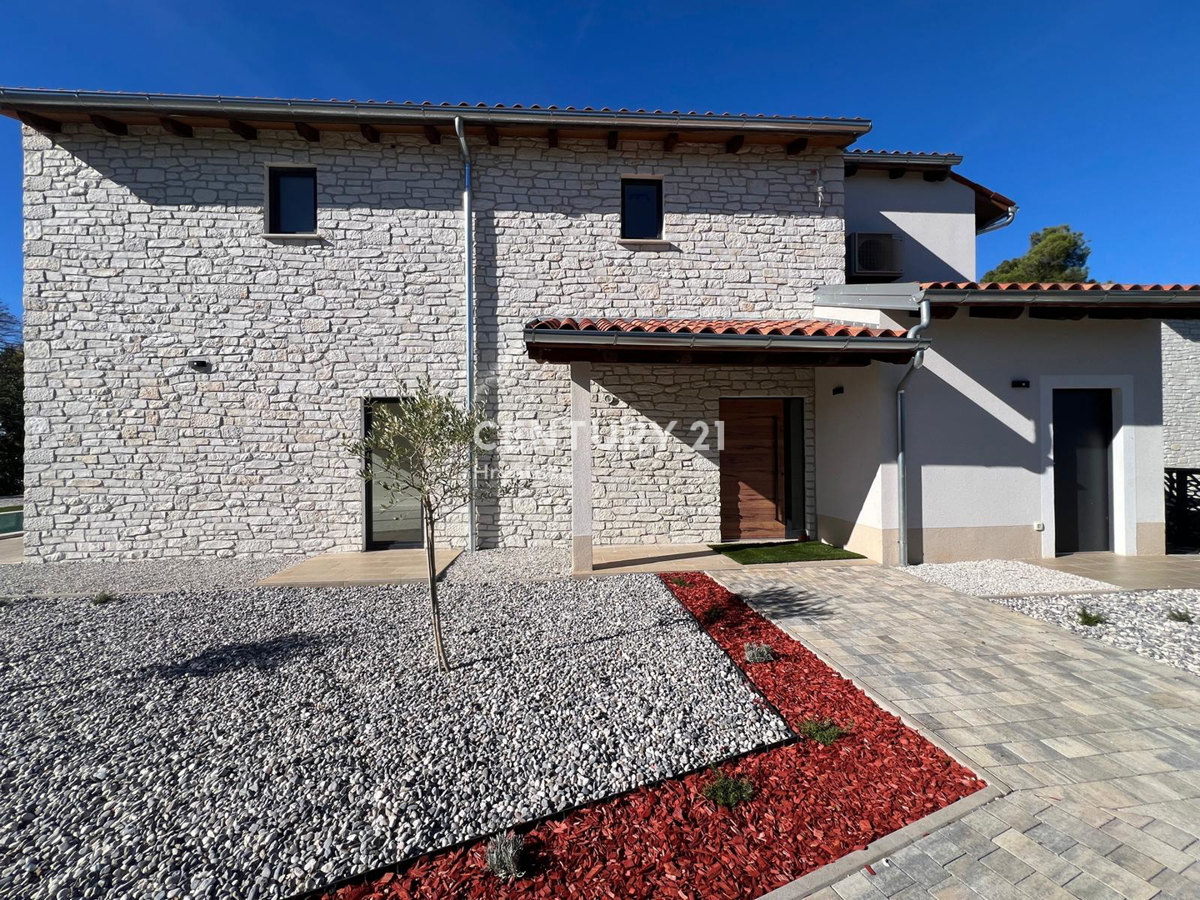 POREČ, VILLA MODERNA NUOVA CON PISCINA