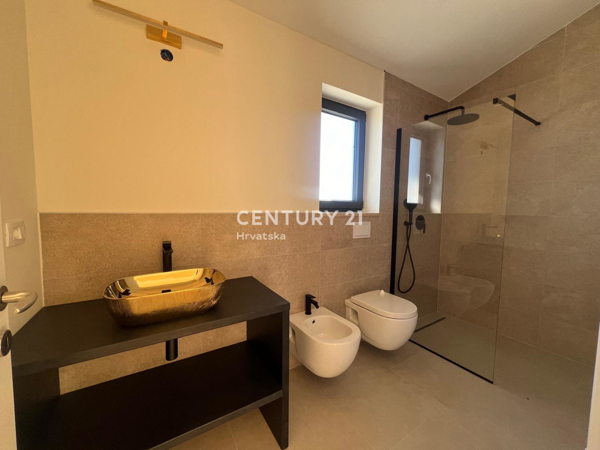 POREČ, VILLA MODERNA NUOVA CON PISCINA