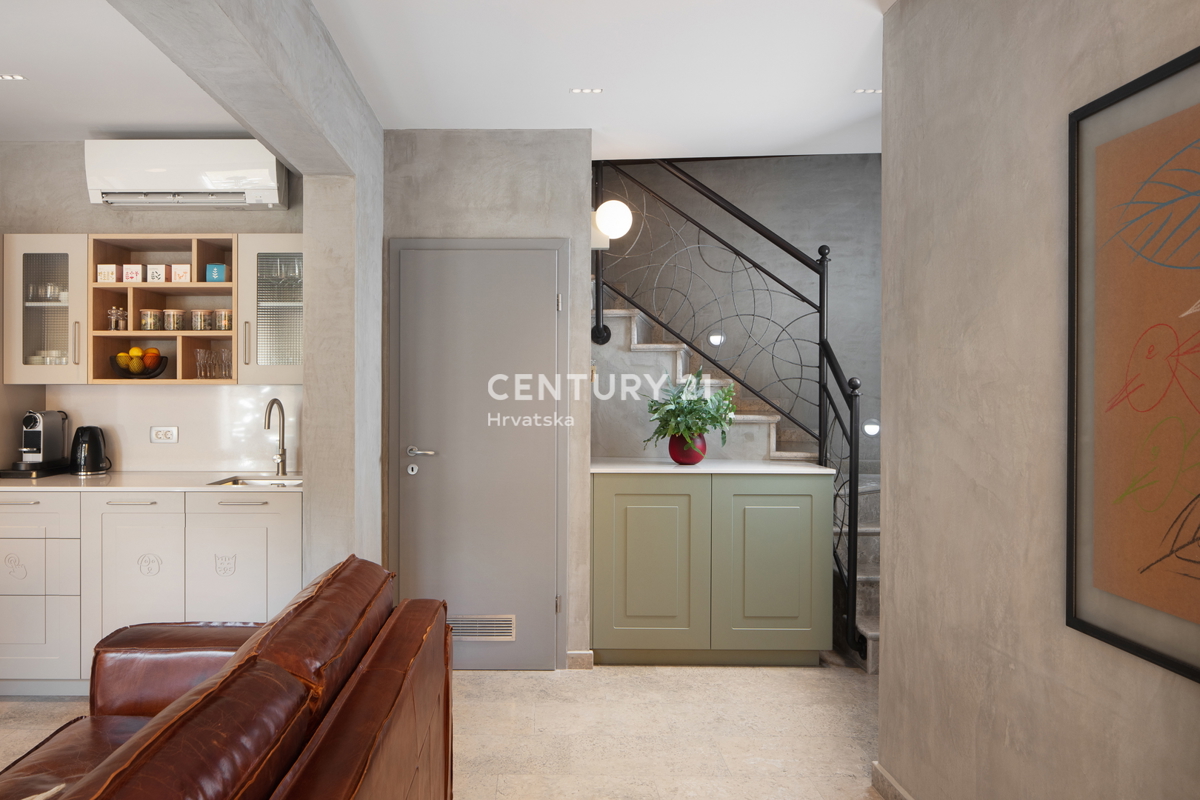 LABIN, CENTRO STORICO, BOUTIQUE HOTEL CON 5 CAMERE IN UNA SPLENDIDA POSIZIONE