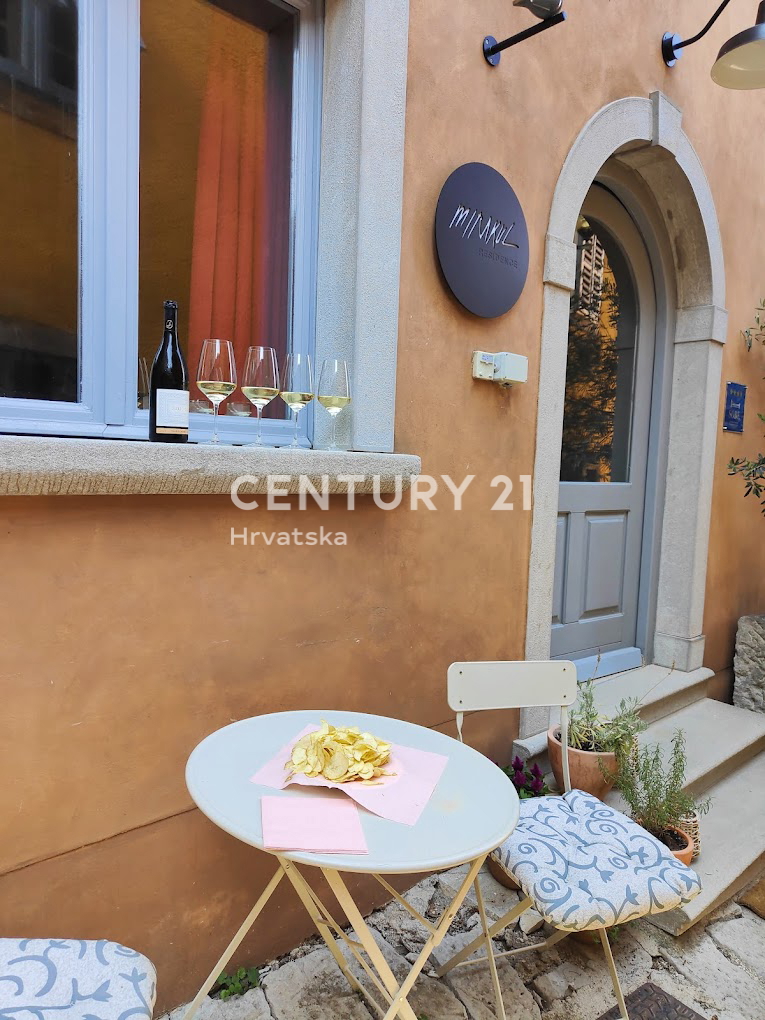 LABIN, CENTRO STORICO, BOUTIQUE HOTEL CON 5 CAMERE IN UNA SPLENDIDA POSIZIONE