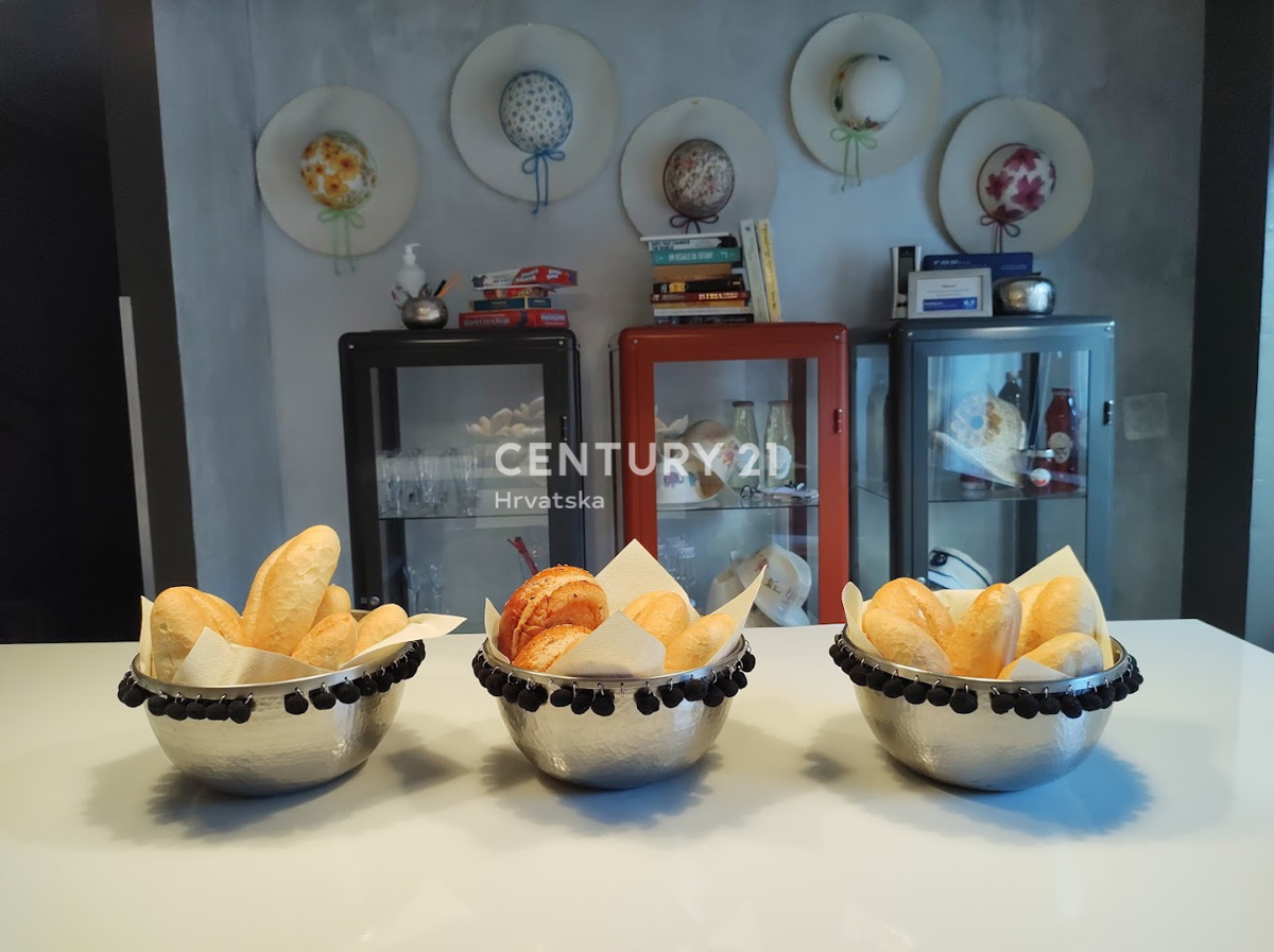 LABIN, CENTRO STORICO, BOUTIQUE HOTEL CON 5 CAMERE IN UNA SPLENDIDA POSIZIONE