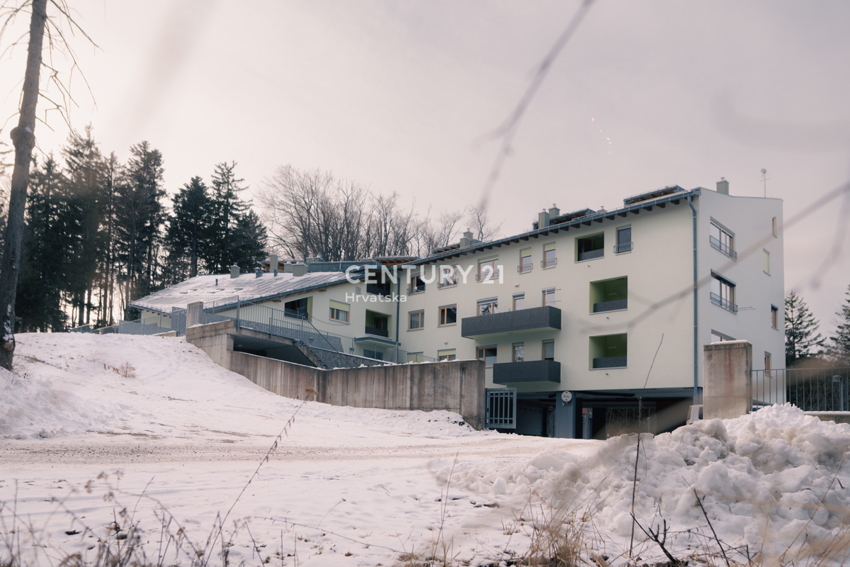 MARIBOR, POHORJE, APPARTAMENTO AL PIANO TERRA CON GRANDE ATRIO