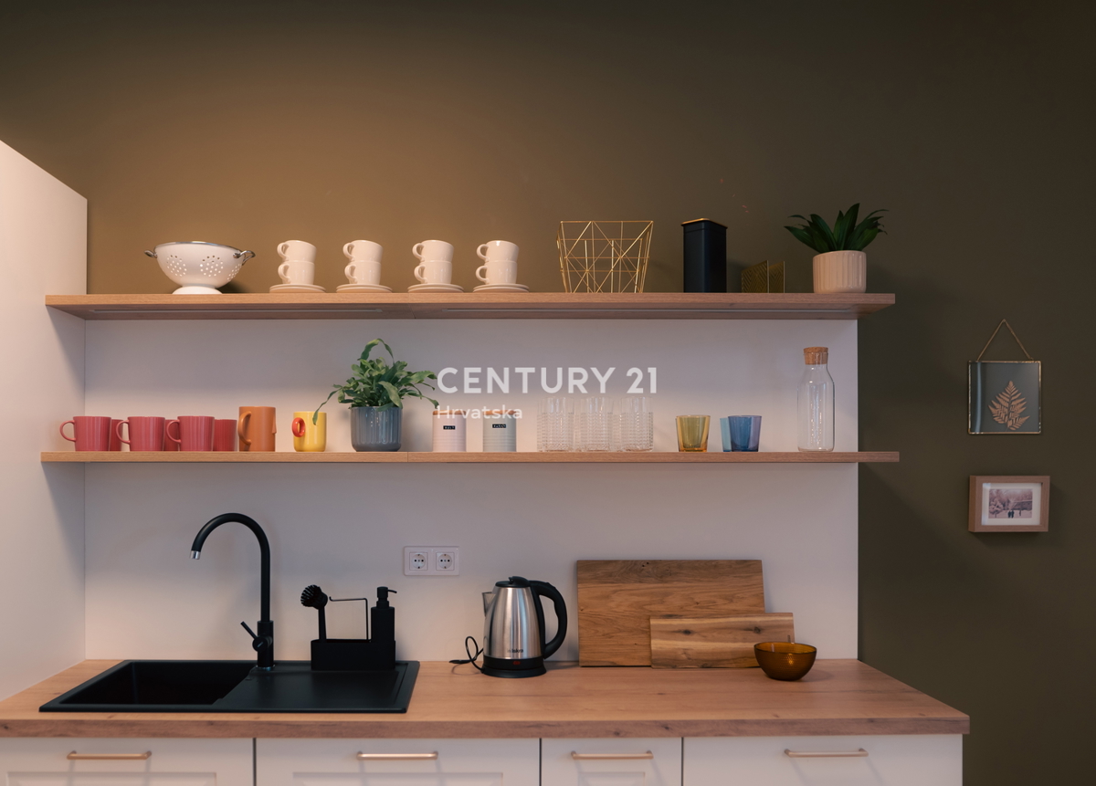 MARIBOR, POHORJE, APPARTAMENTO AL PIANO TERRA CON GRANDE ATRIO