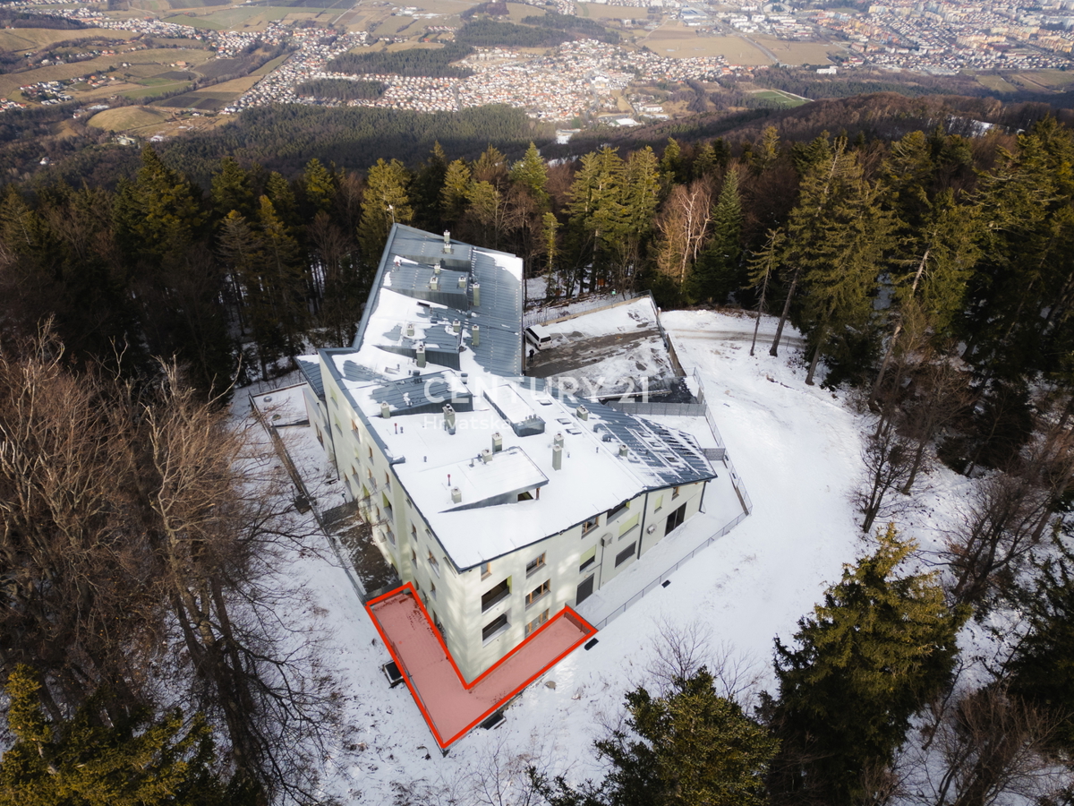 MARIBOR, POHORJE, APPARTAMENTO AL PIANO TERRA CON GRANDE ATRIO