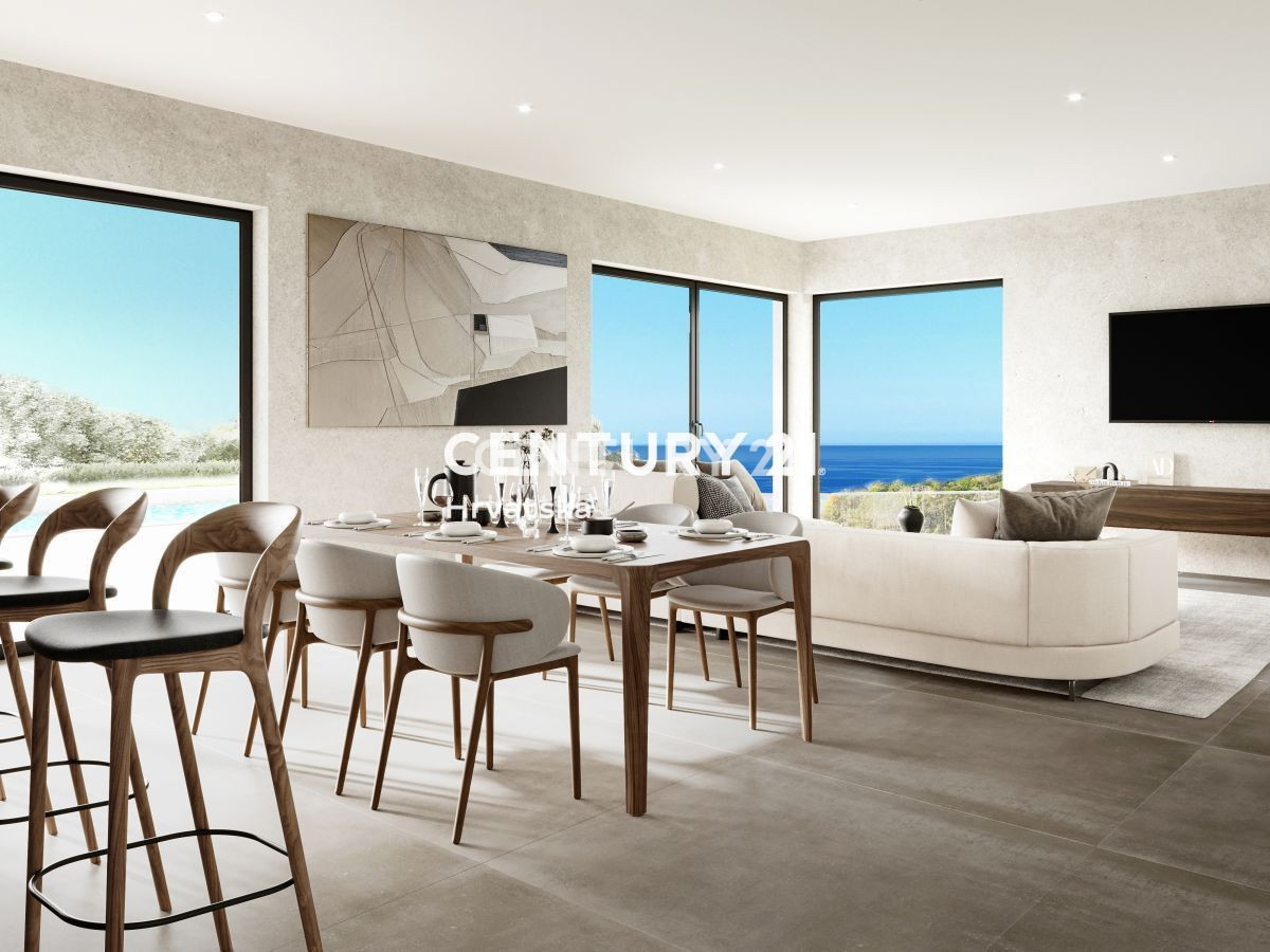 VENDITA, NUOVA VILLA CON PISCINA E SPLENDIDA VISTA SUL MARE