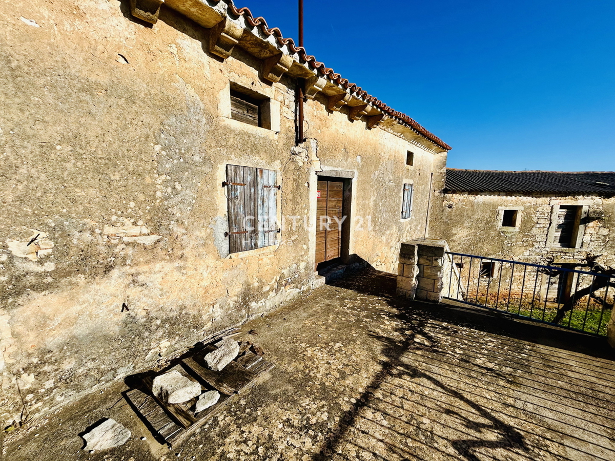 POREČ, DINTORNI, ESCLUSIVO PODERE AUTOCTONO ISTRIANO CON VISTA SUL MARE