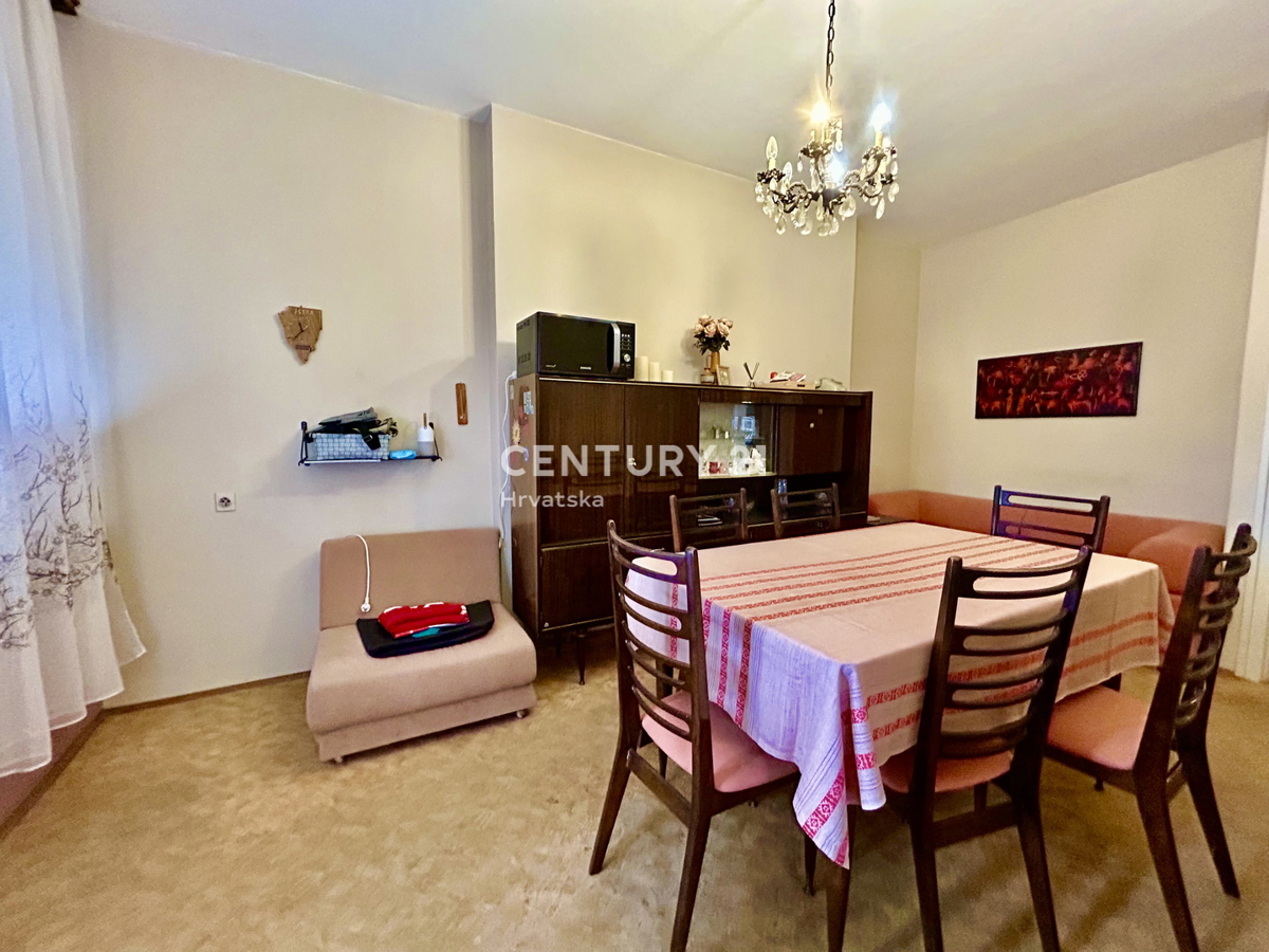 UMAG, CENTAR, CONFORTEVOLE APPARTAMENTO DUE LOCALI CON VISTA MARE