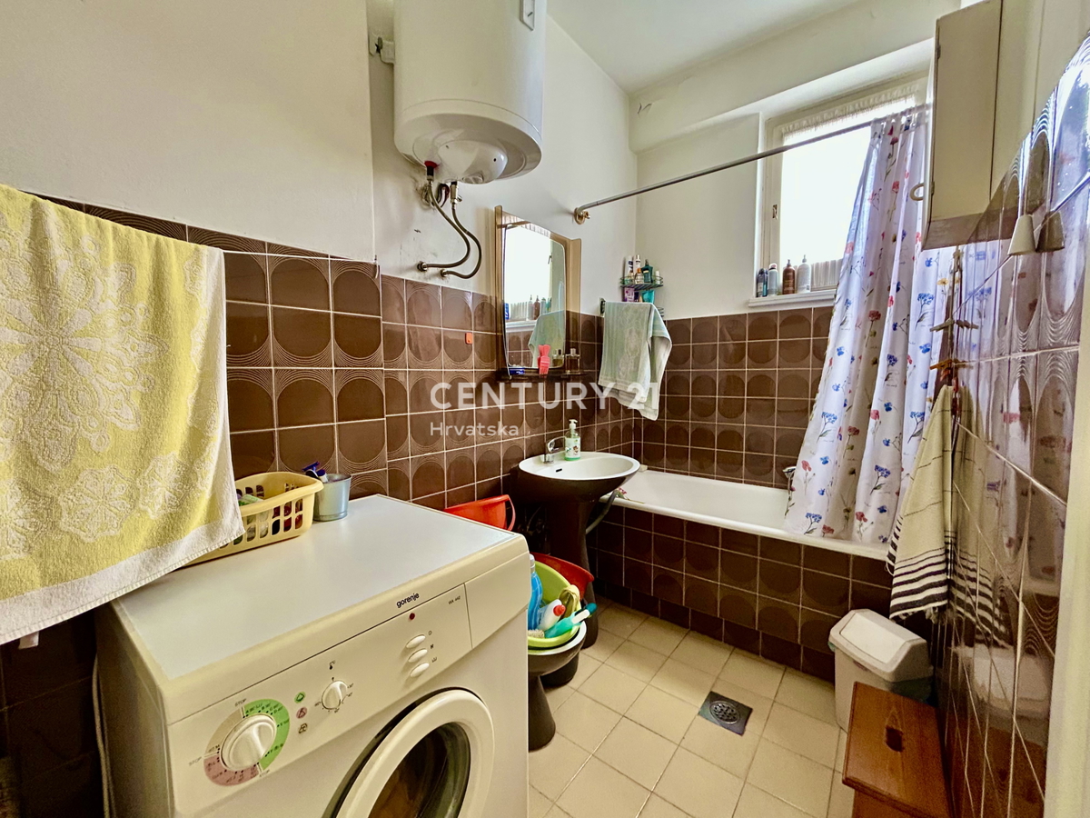 UMAG, CENTAR, CONFORTEVOLE APPARTAMENTO DUE LOCALI CON VISTA MARE