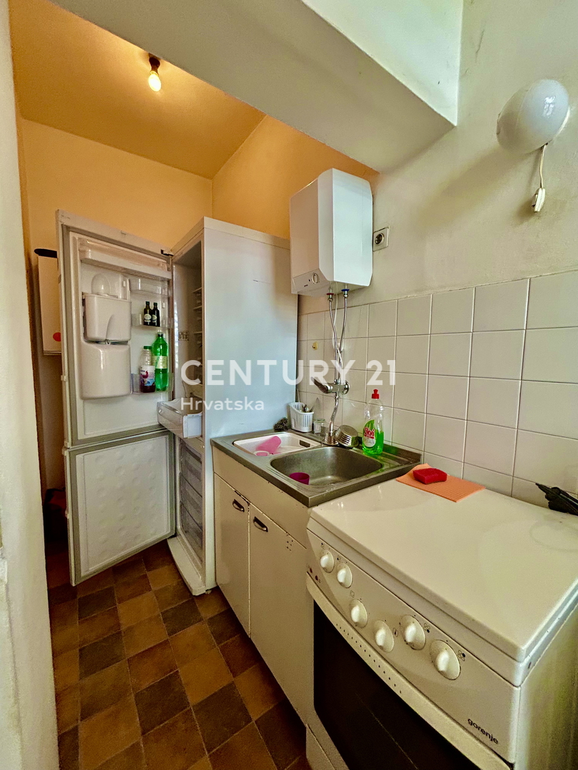 UMAG, CENTAR, CONFORTEVOLE APPARTAMENTO DUE LOCALI CON VISTA MARE