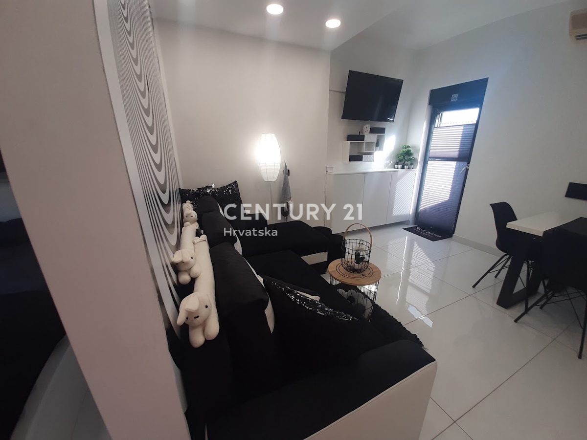 UMAG, CENTRO, APPARTAMENTO NUOVO E ARREDATO AL PIANO TERRA