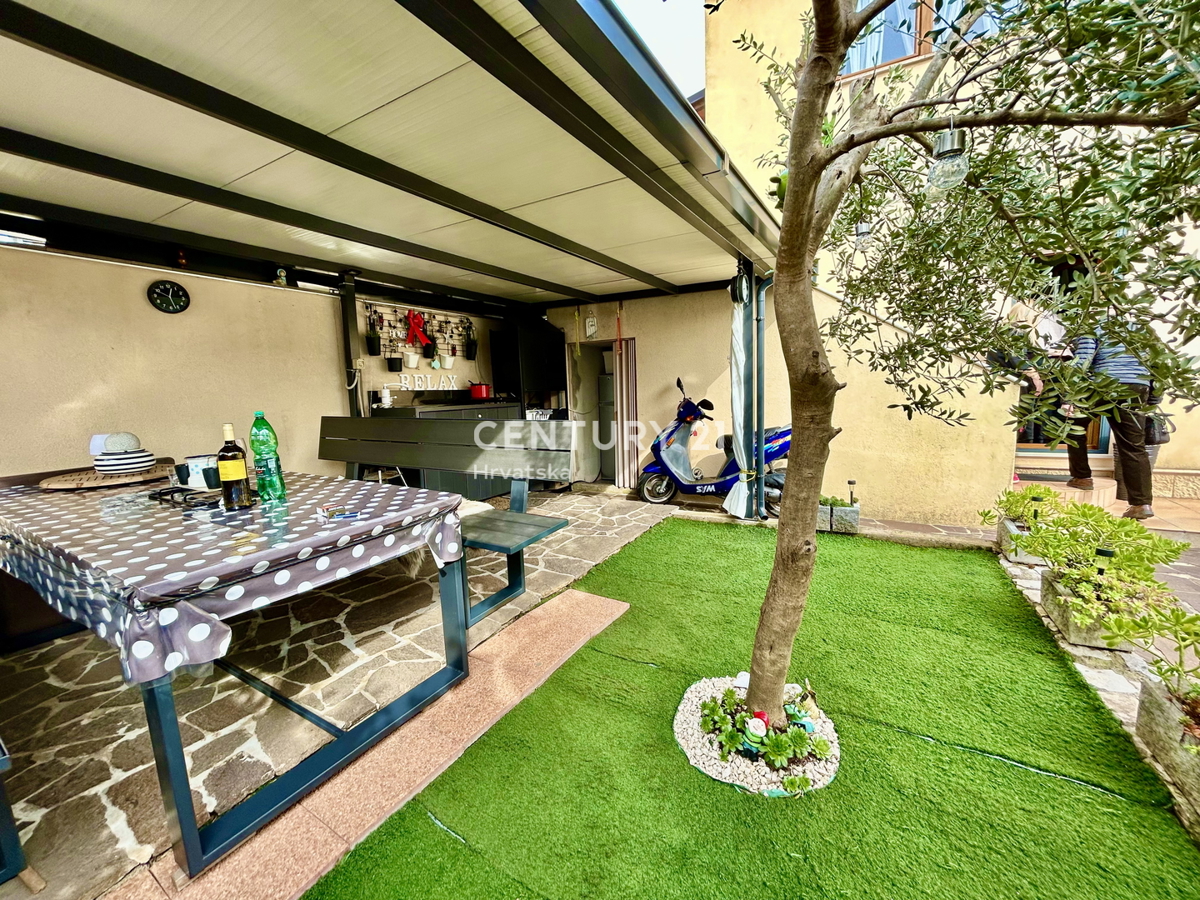 UMAG, CENTRO, APPARTAMENTO NUOVO E ARREDATO AL PIANO TERRA