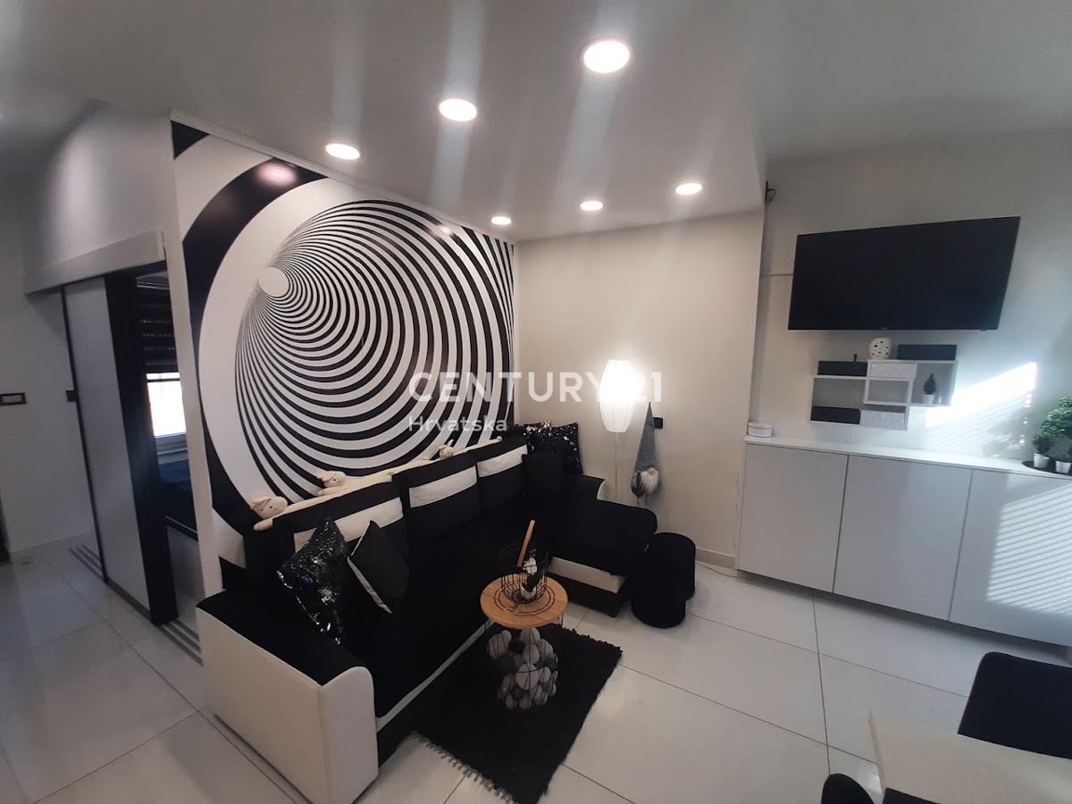 UMAG, CENTRO, APPARTAMENTO NUOVO E ARREDATO AL PIANO TERRA