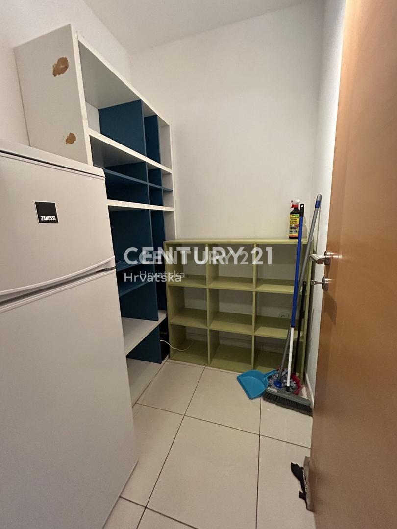 Vendita, Appartamento, 4,5 locali (4S+DB), Provincia di Istria, Poreč