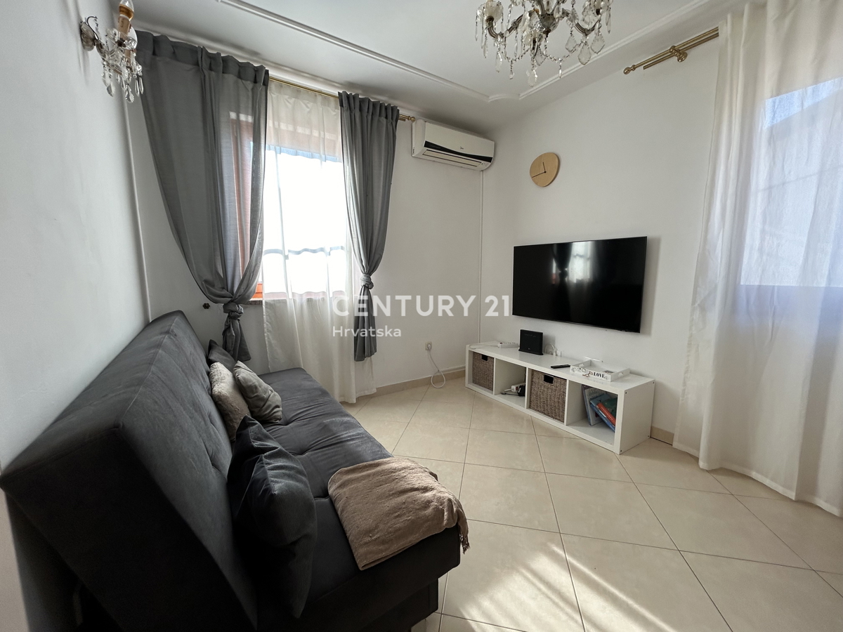 NOVIGRAD, PERIFERIA, FANTASTICO APPARTAMENTO A SOLI 4 KM DA NOVIGRAD